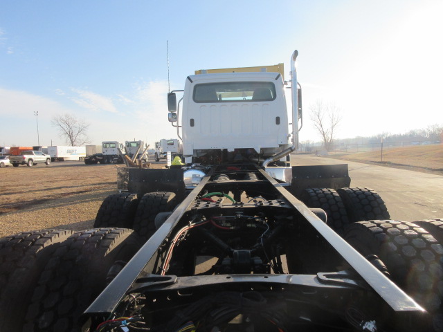 2027 Freightliner 114SD+ - image 4 of 6