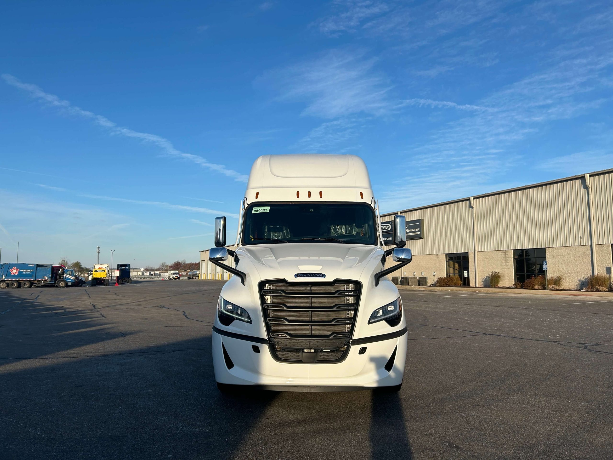 2026 Freightliner - image 2
