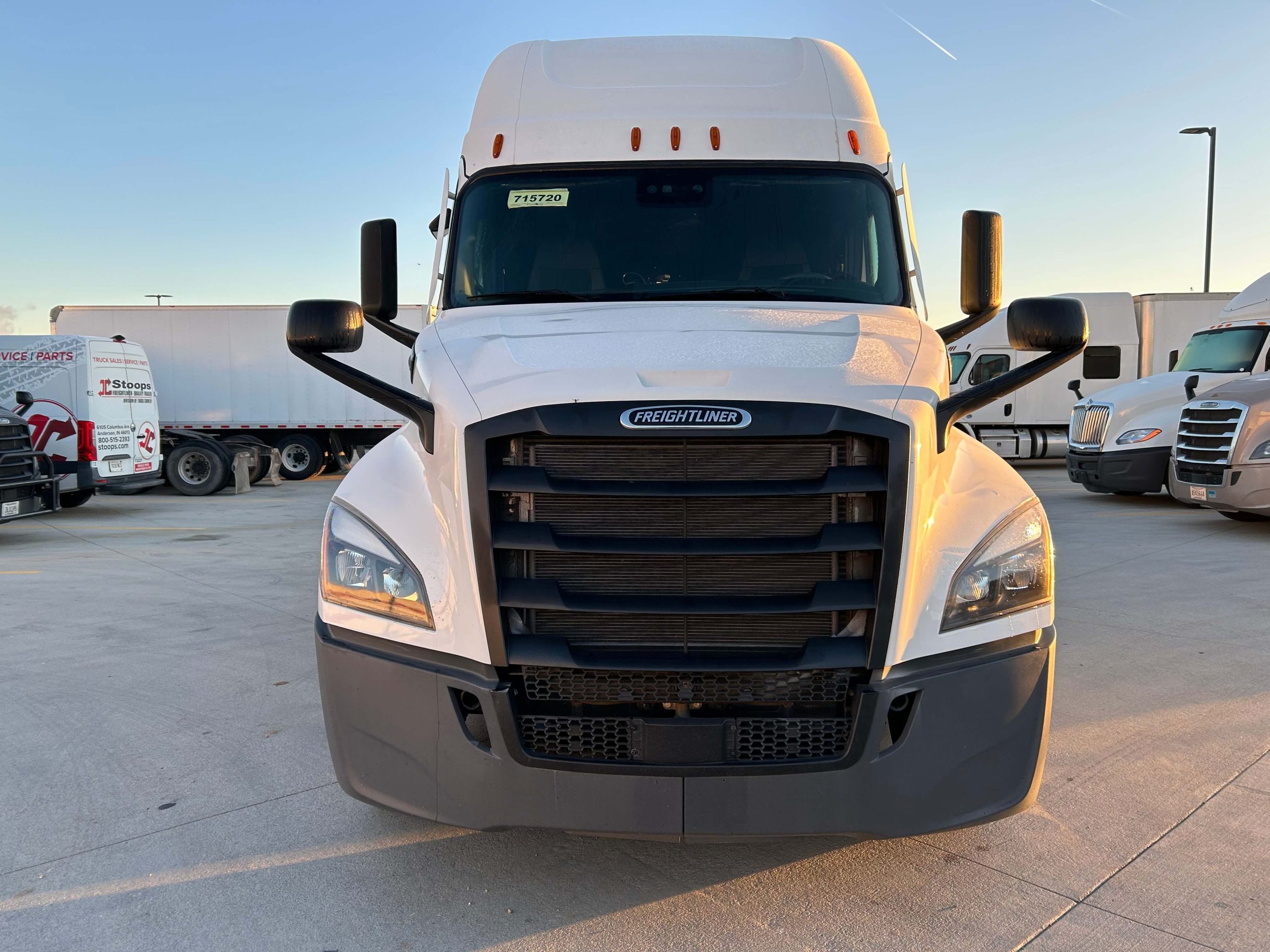 2022 Freightliner - image 2