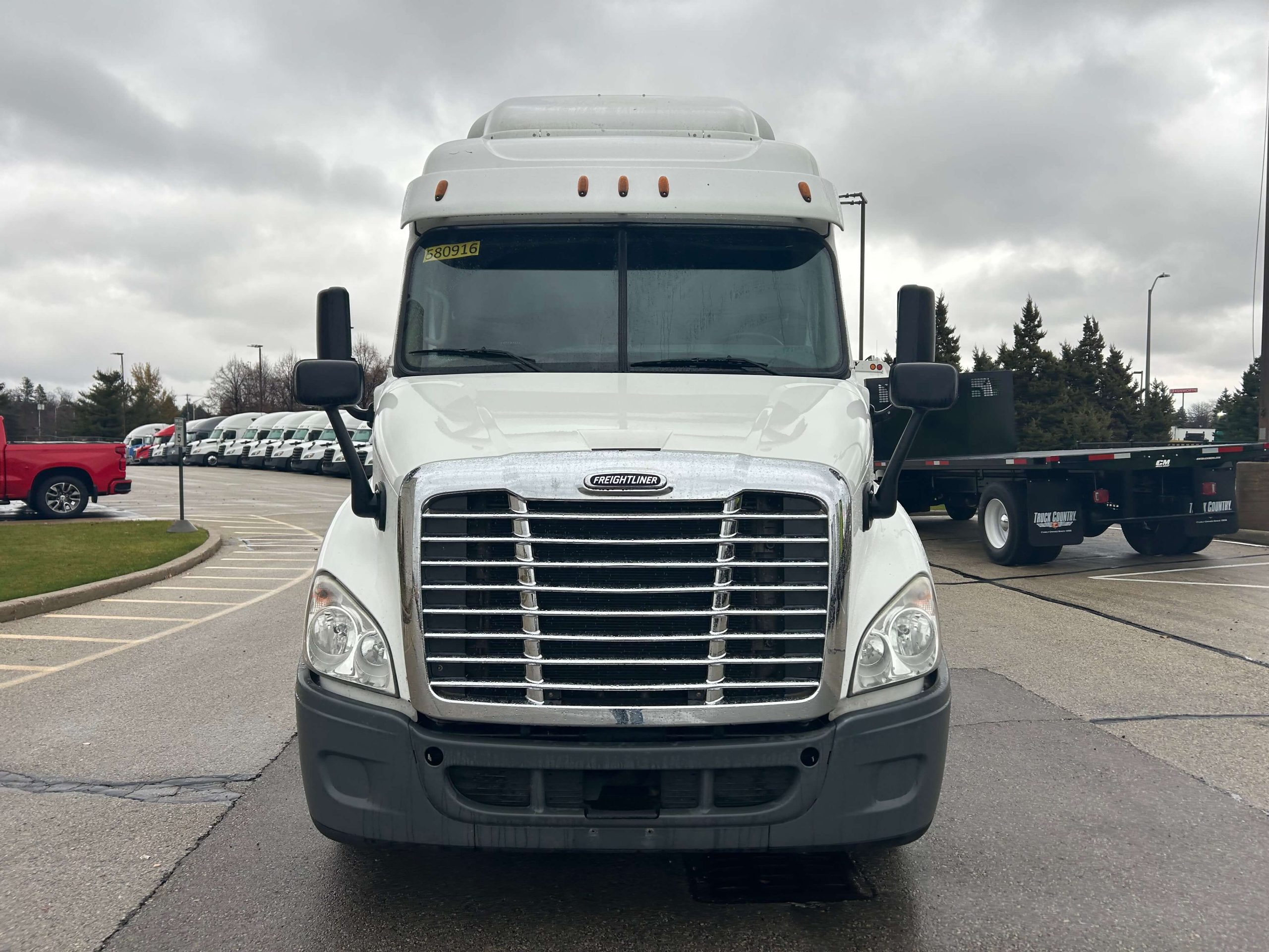 2018 Freightliner - image 2