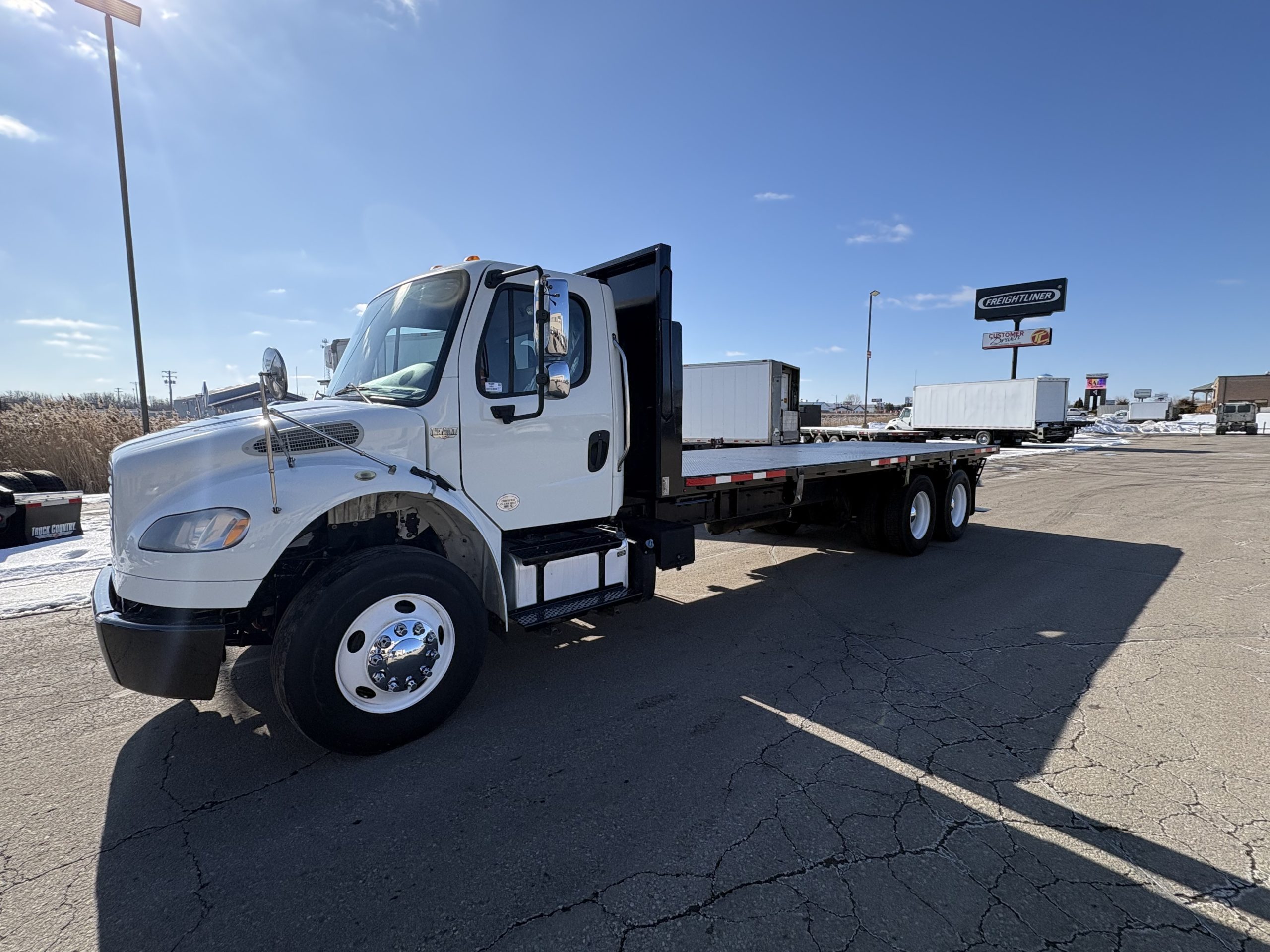 2020 Freightliner - image 1