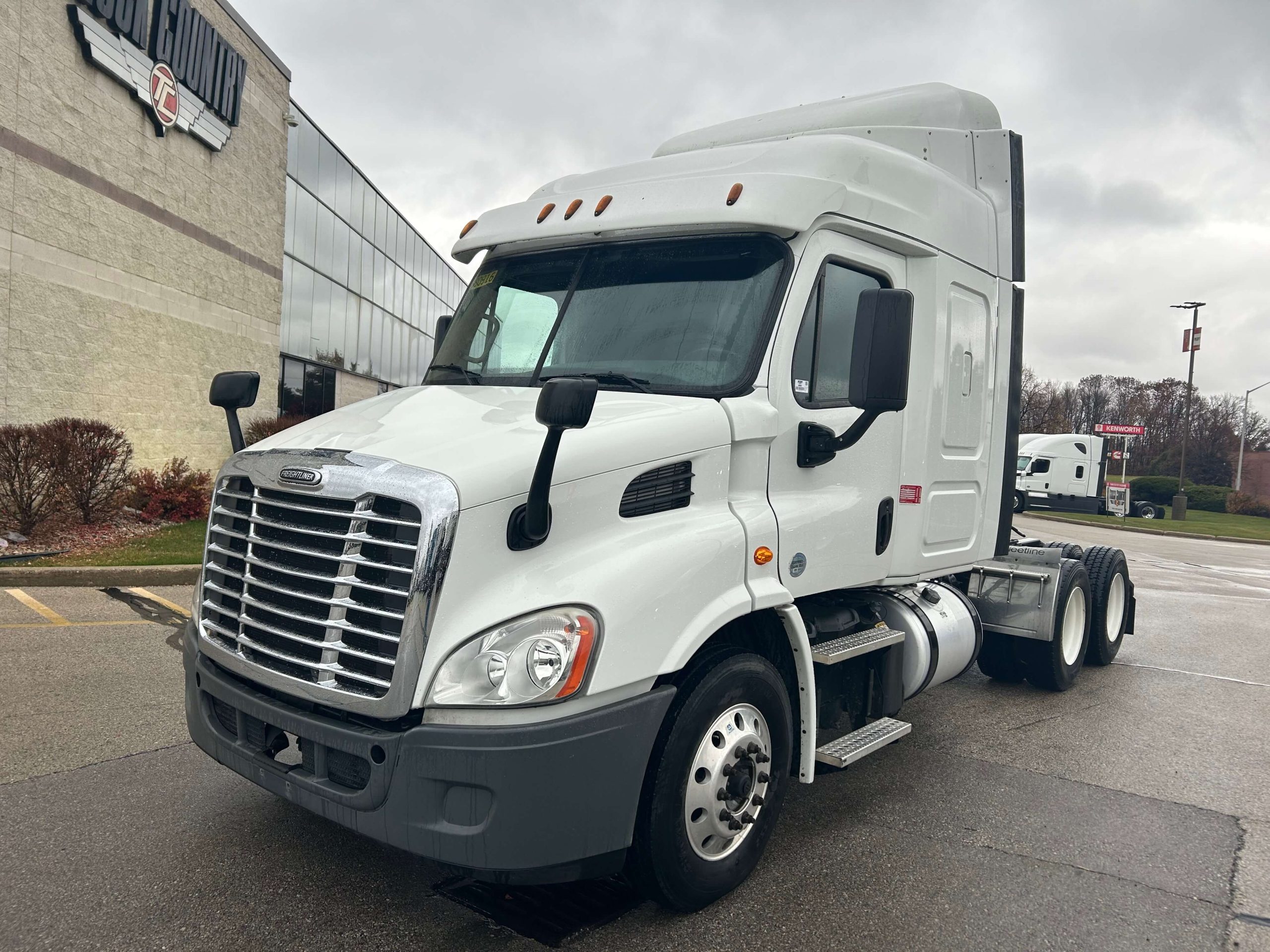 2018 Freightliner - image 1