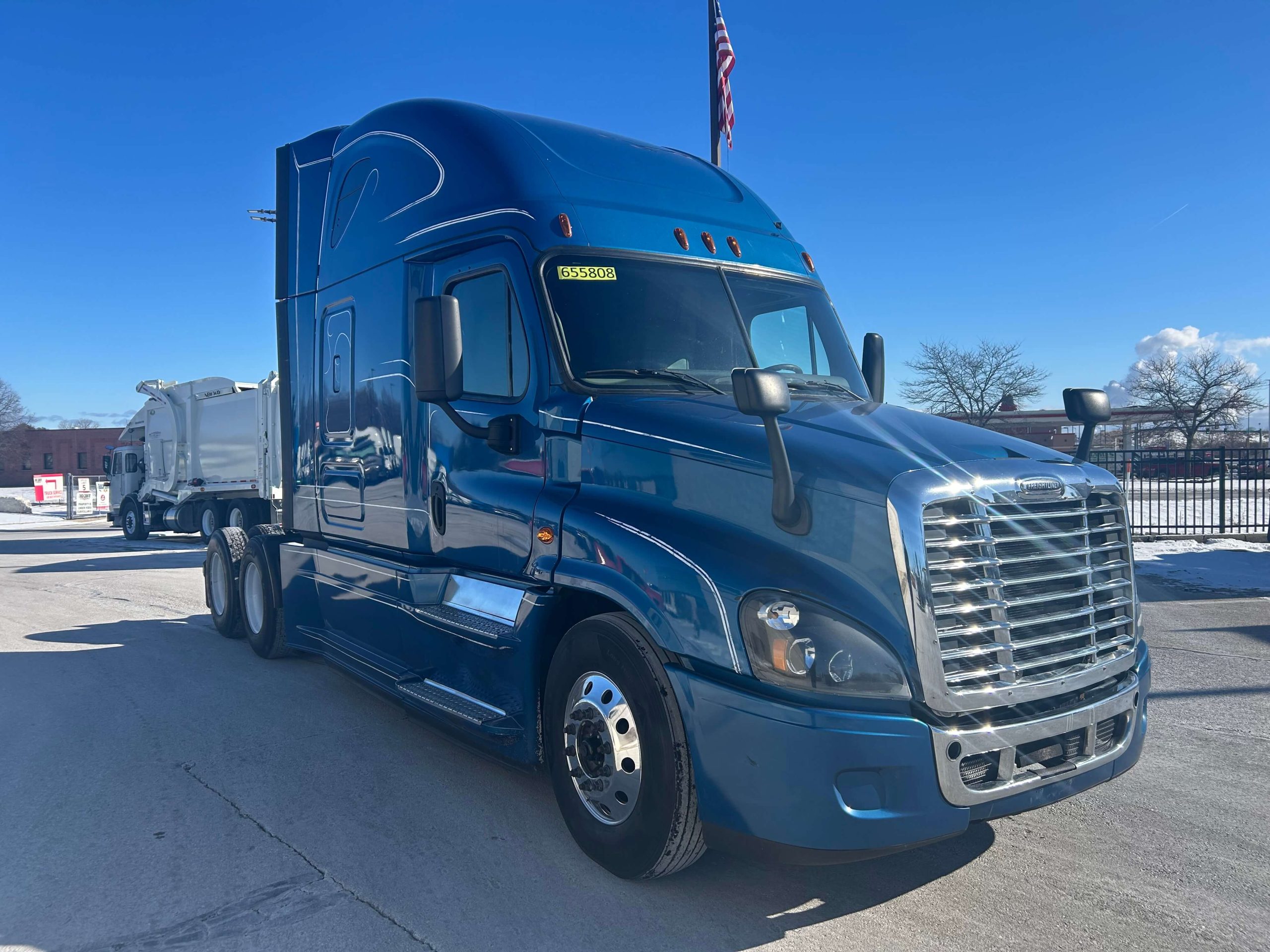 2020 Freightliner CA125 - image 3 of 6