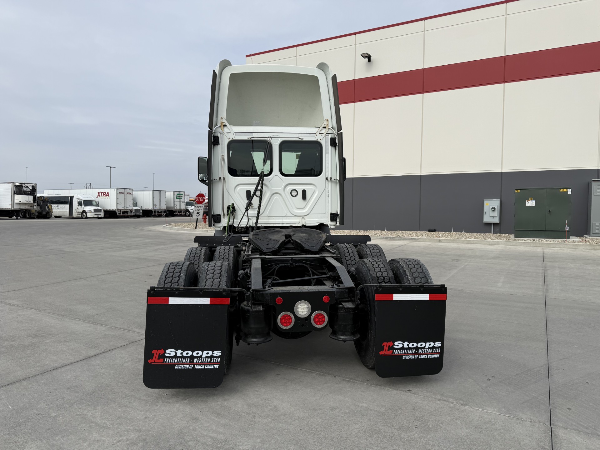 2021 Freightliner - image 4