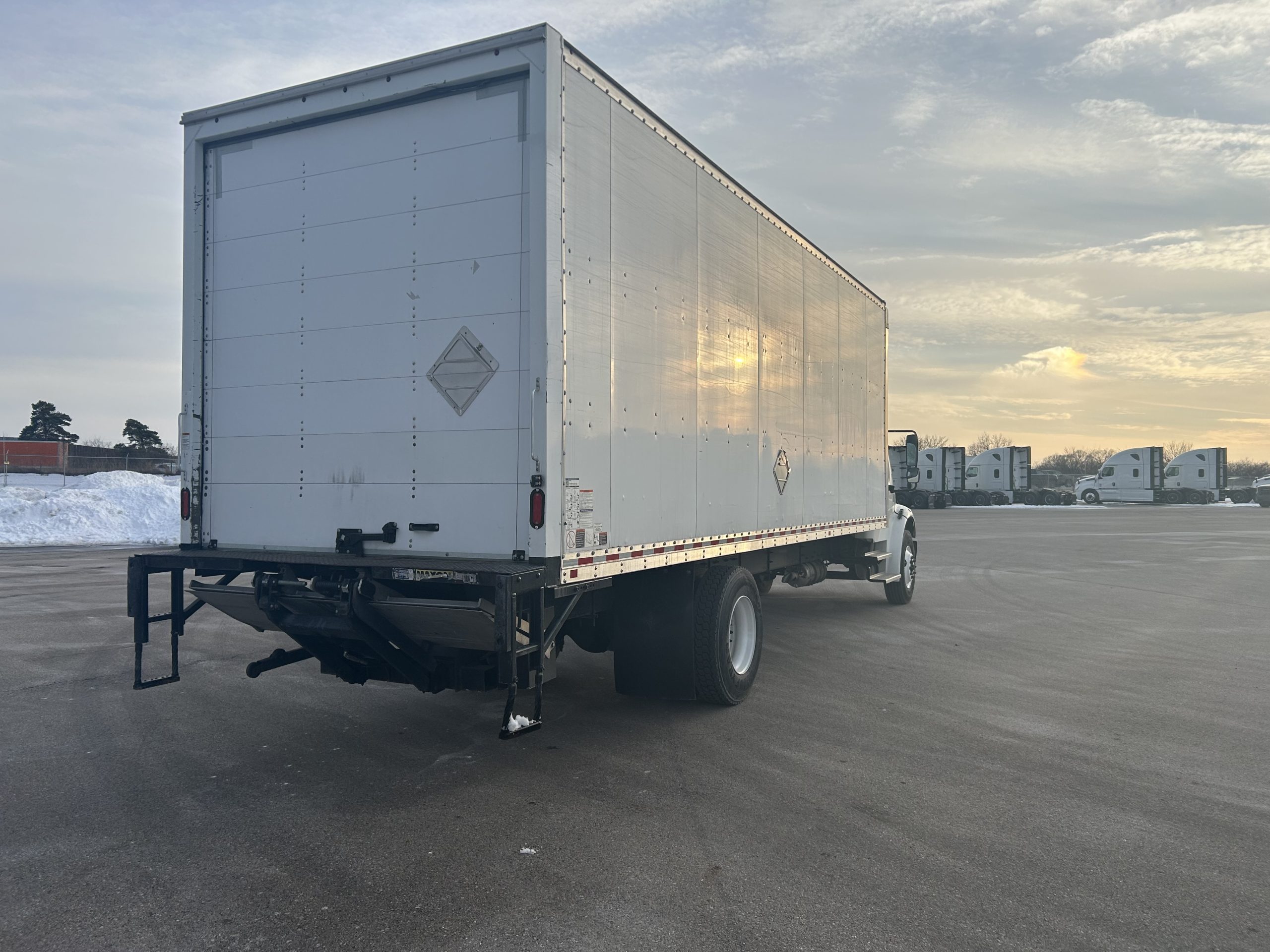 2021 Freightliner M2 106 - image 6