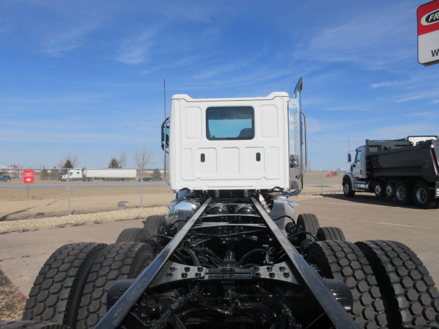 2027 Western Star 49X - image 4 of 6