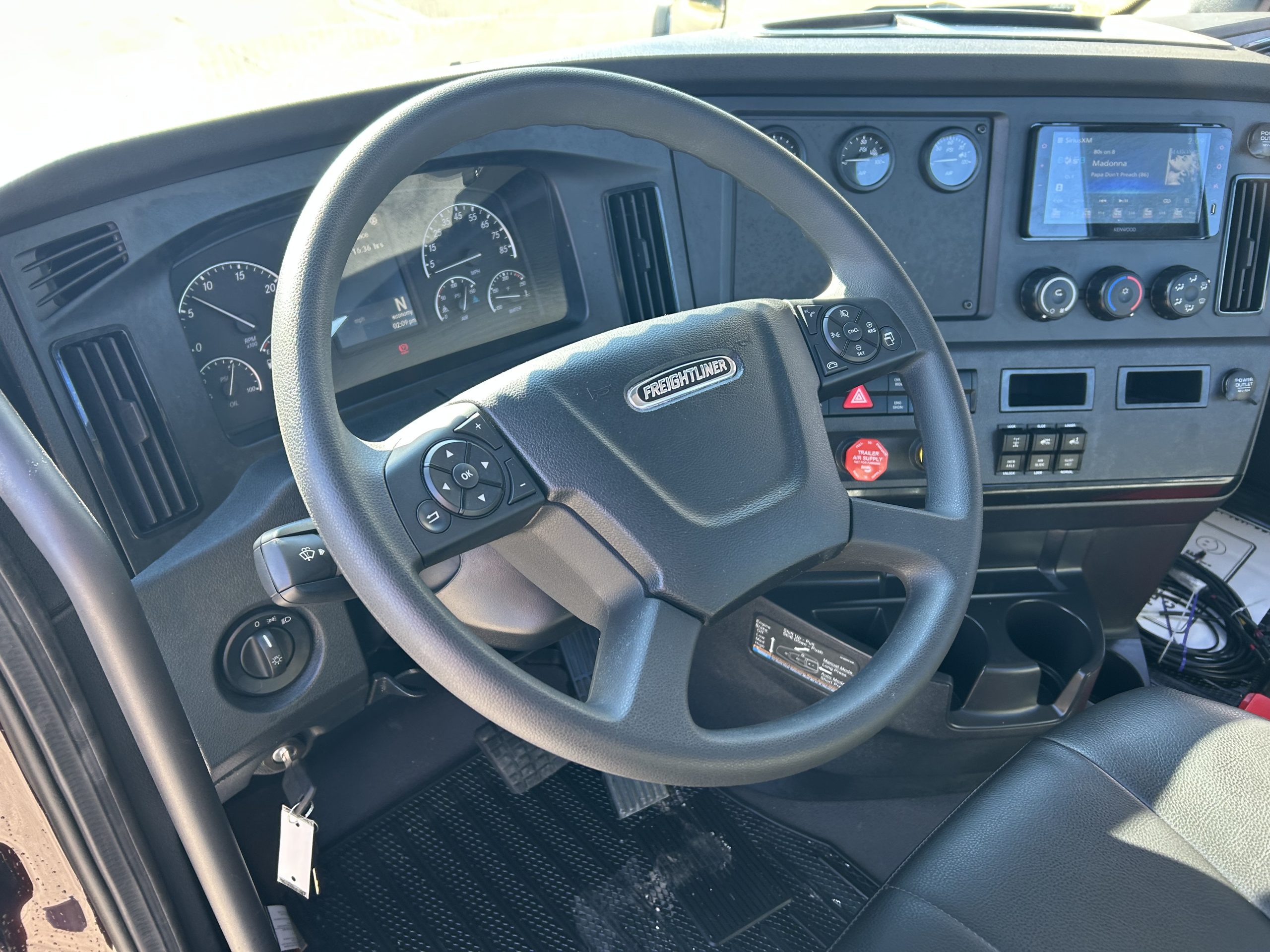 2026 Freightliner — photo 6