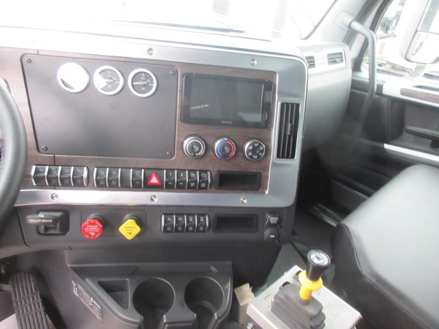 2026 Western Star 47X 2026 Western Star 47X - image 5 of 6