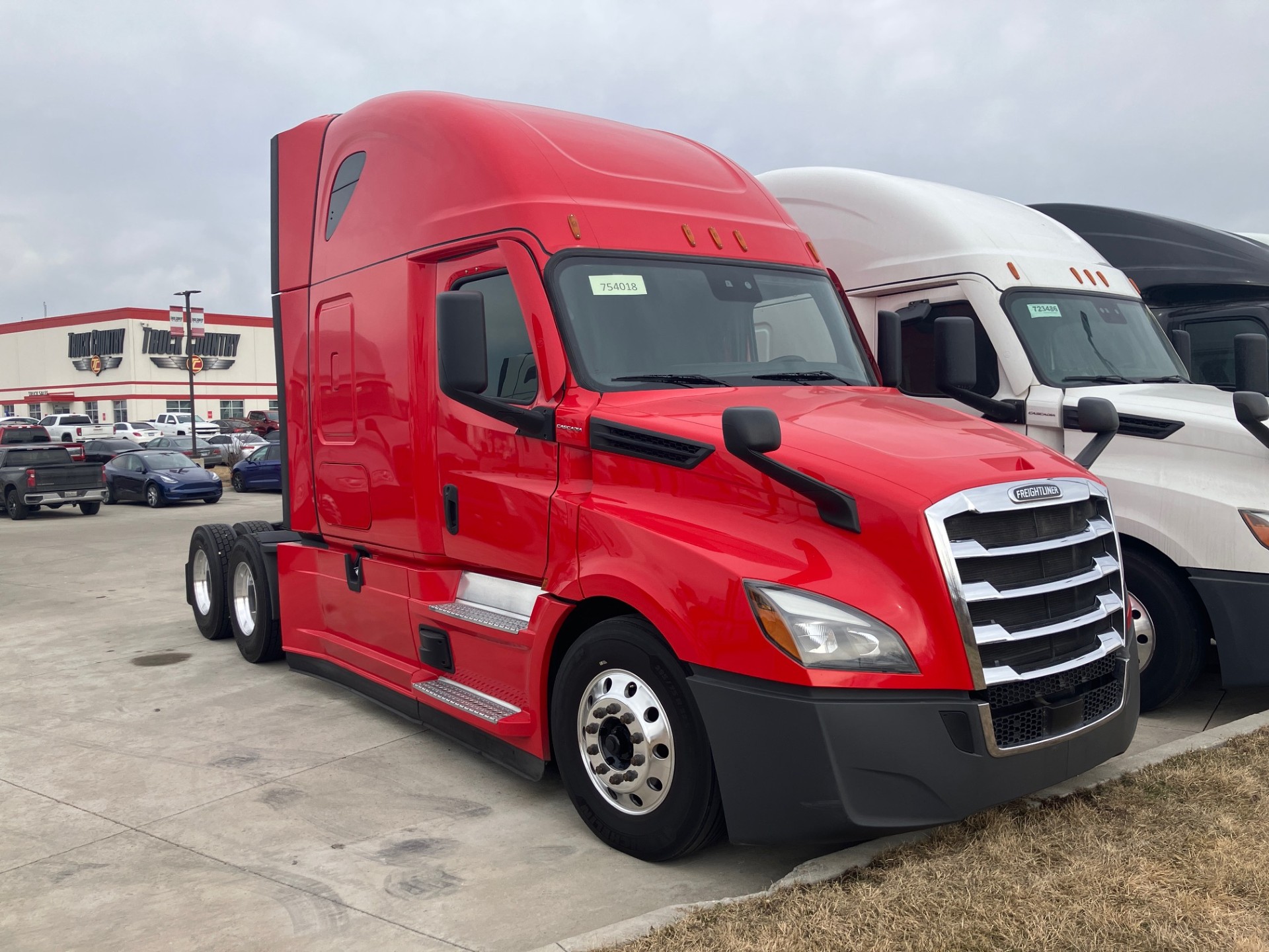 2023 Freightliner - image 2