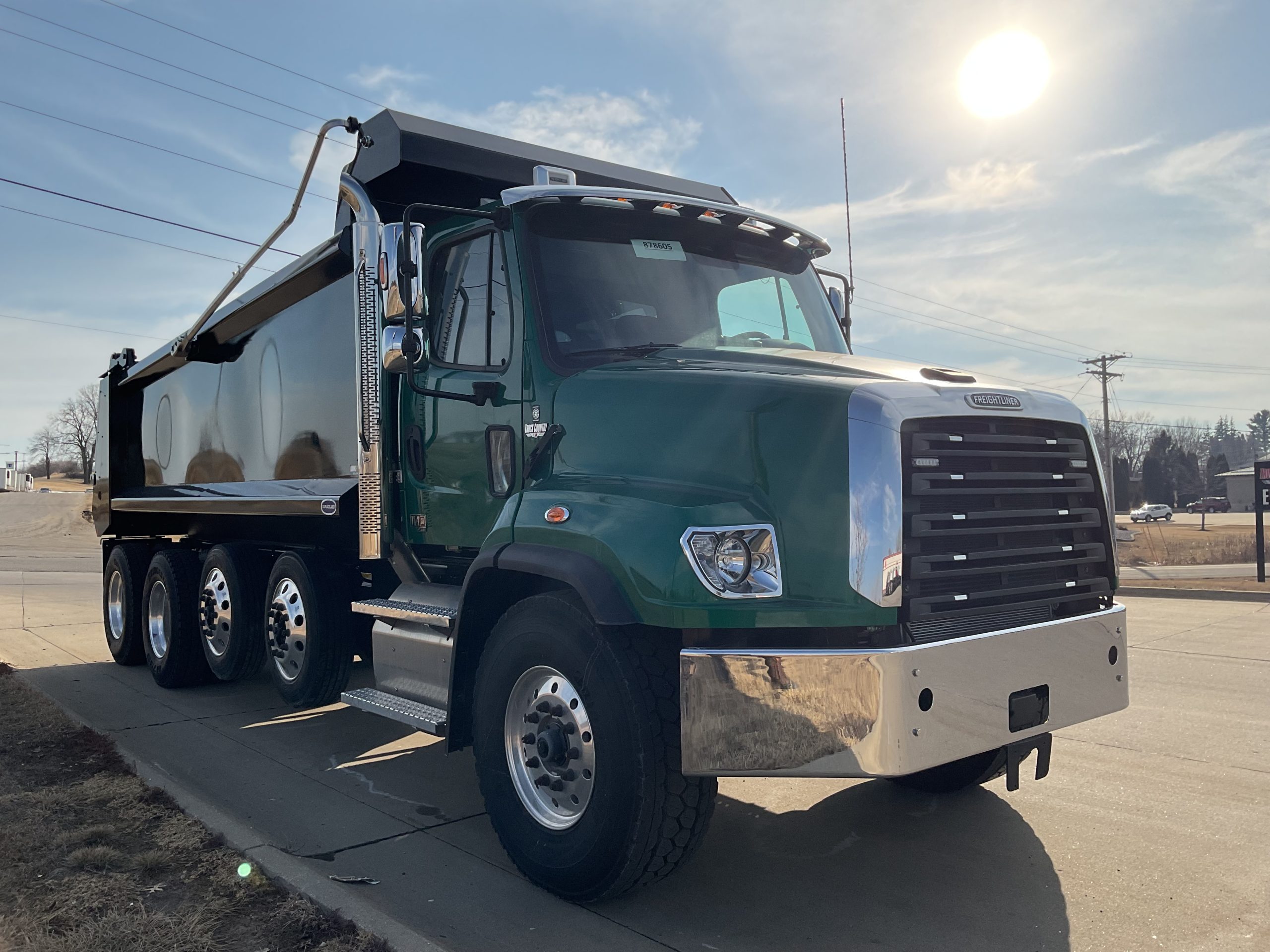 2026 Freightliner 114SD - image 3