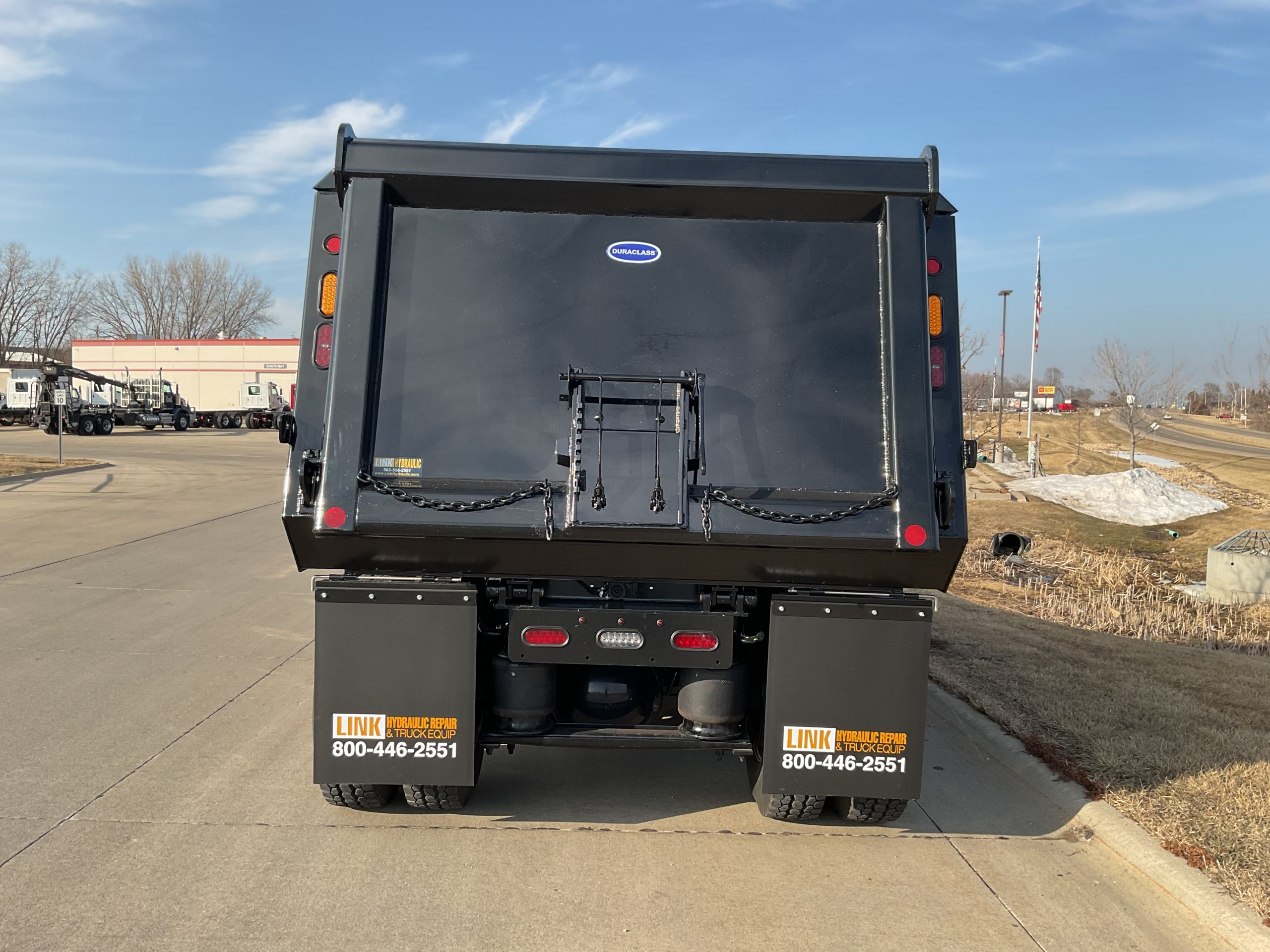 2026 Freightliner 114SD - image 4