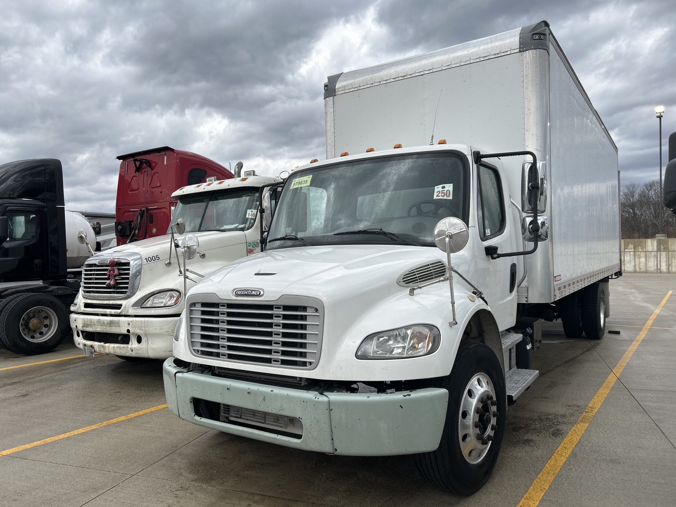 2019 Freightliner M2 106 - image 1 of 1