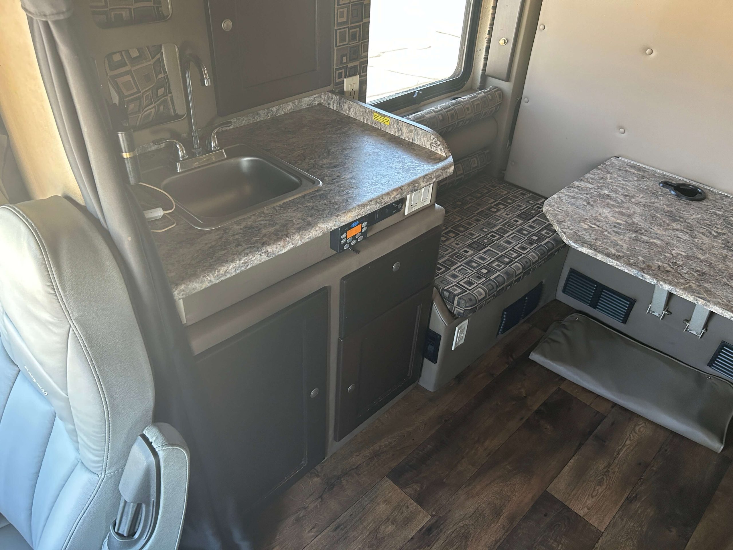 2016 Freightliner CA113 068Rf00000afFrV 2016 Freightliner CA113 068Rf00000afFrV