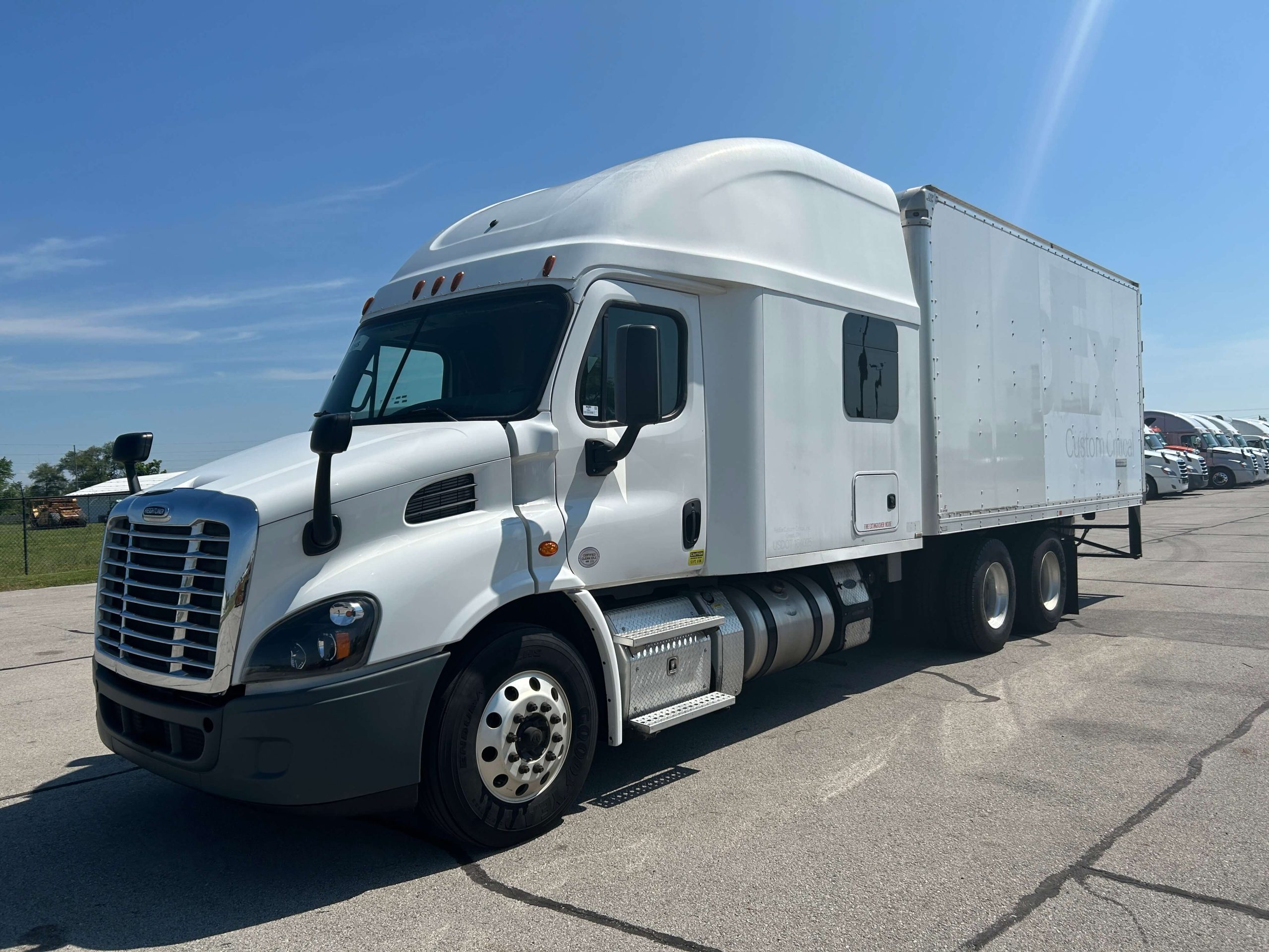 2016 Freightliner - image 1