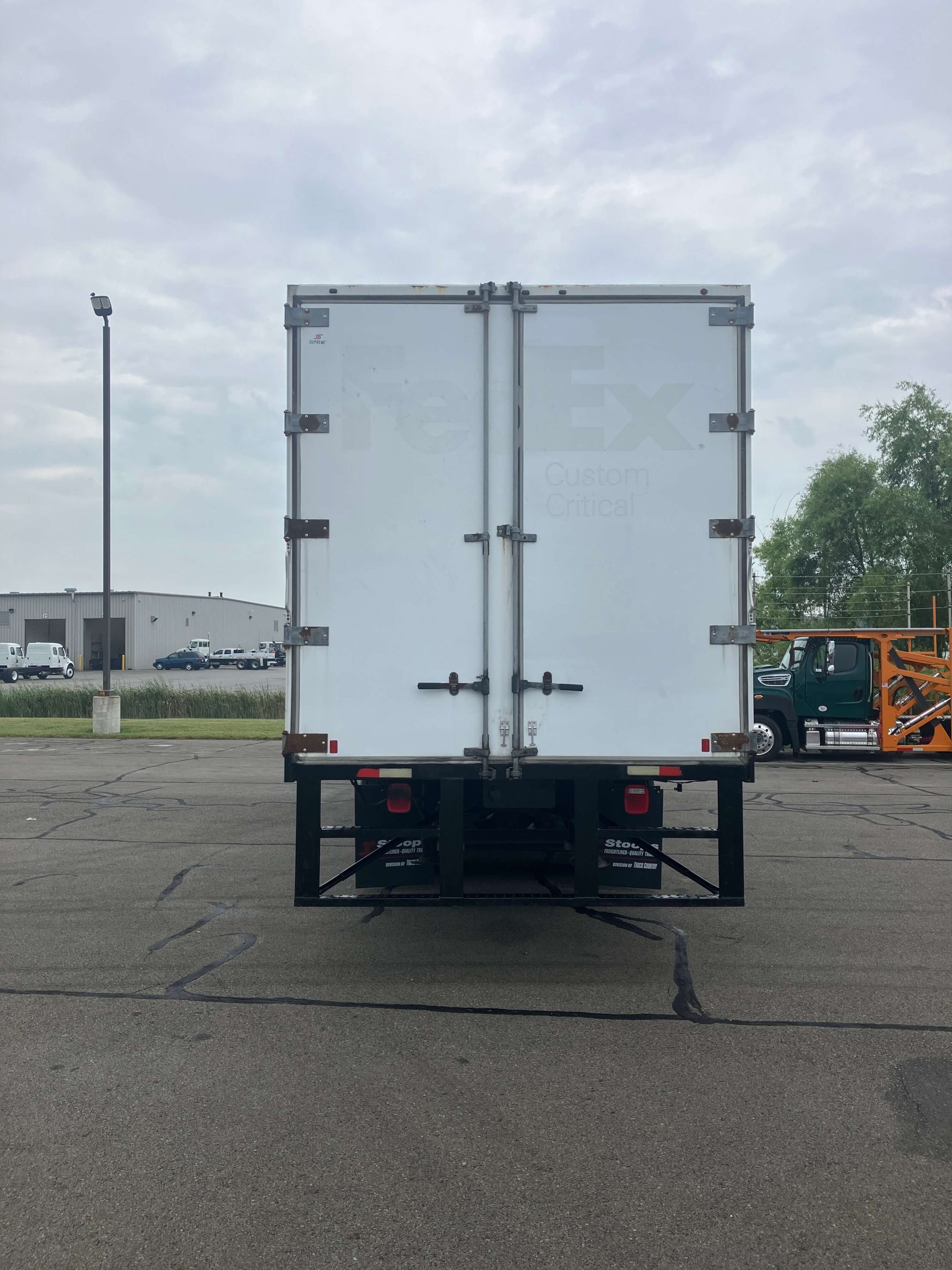 2016 Freightliner - image 4