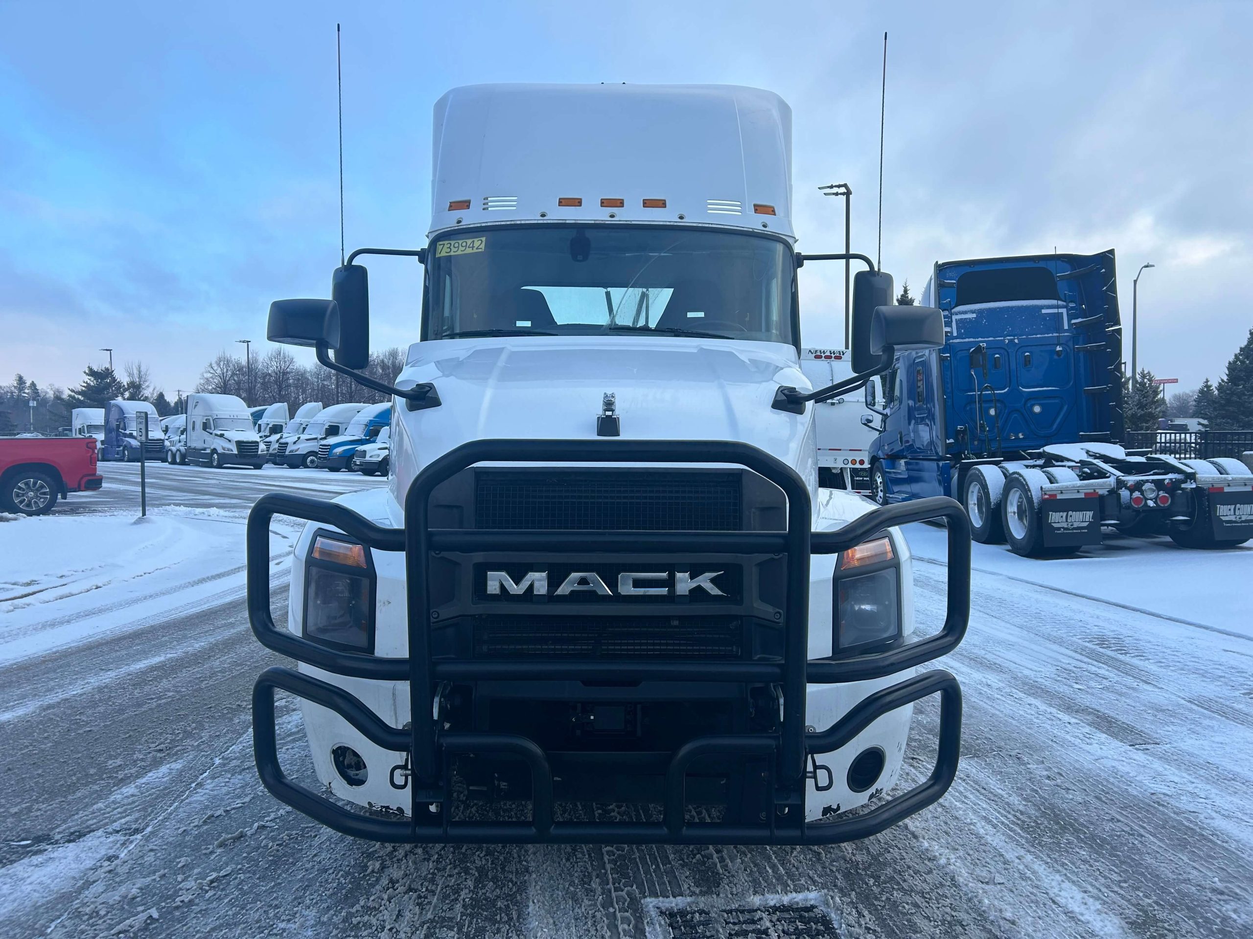 2019 Mack - image 2