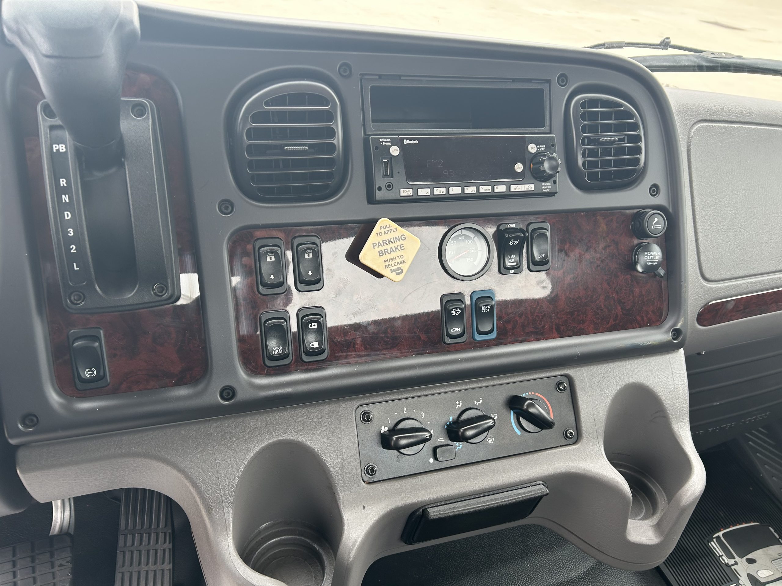 2023 Freightliner M2 106 068Rf00000auZw5 2023 Freightliner M2 106 068Rf00000auZw5