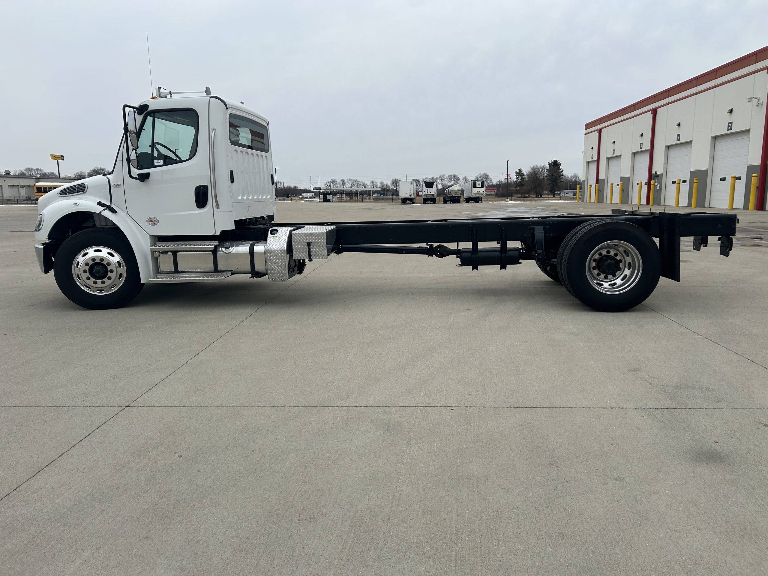 2023 Freightliner M2 106 068Rf00000auoDV 2023 Freightliner M2 106 068Rf00000auoDV