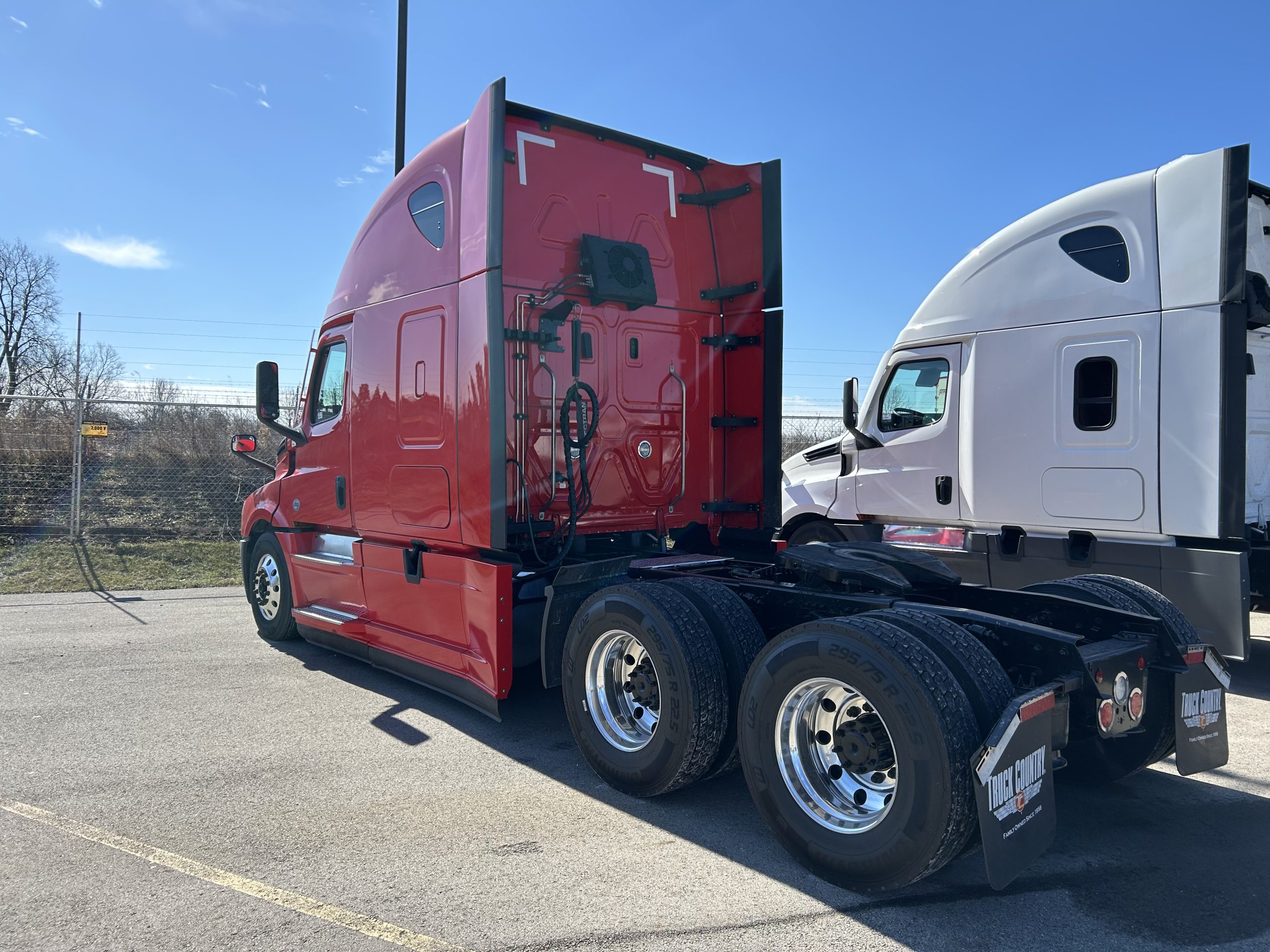 2023 Freightliner PT126SLP - image 1 of 4
