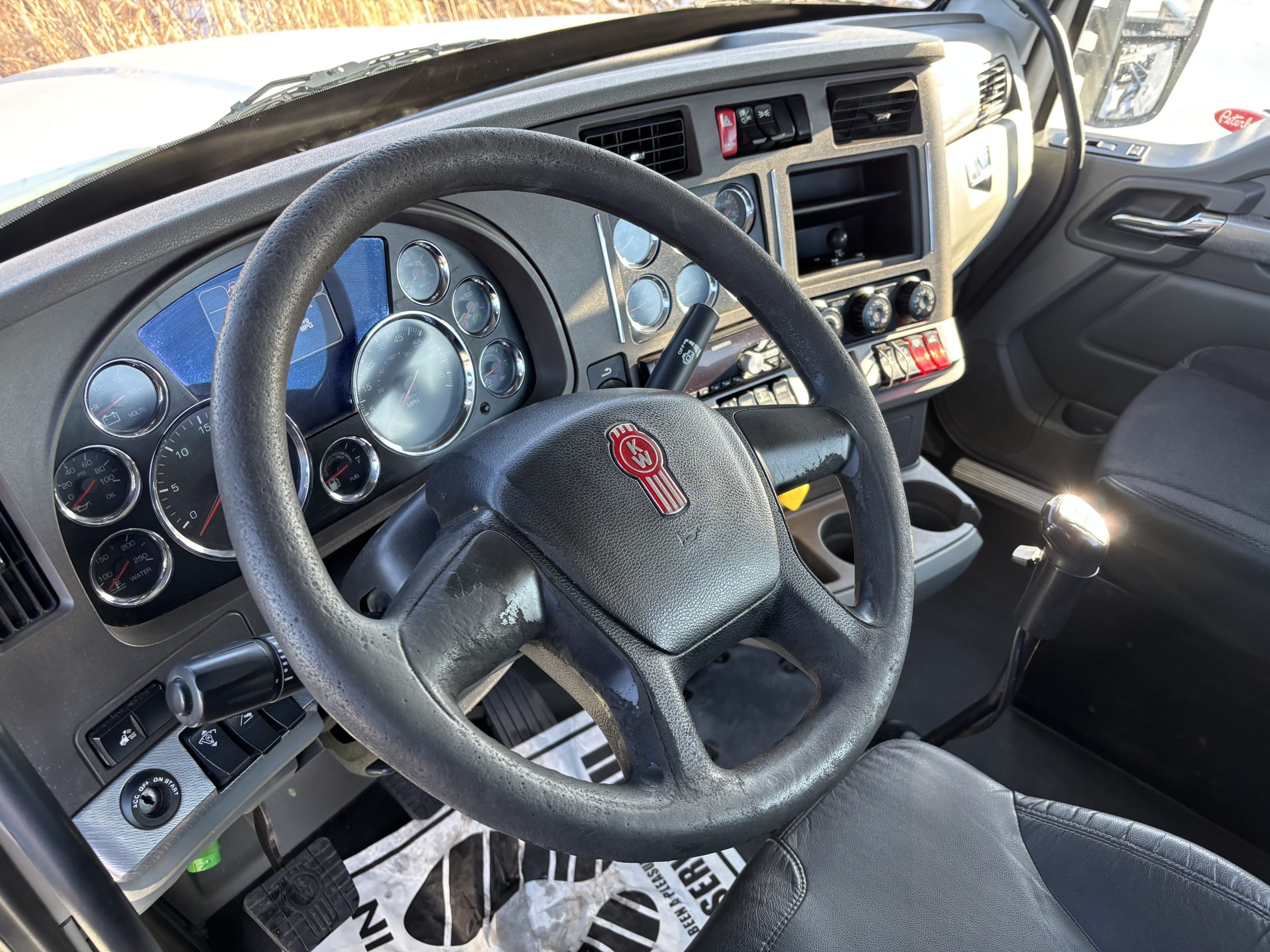 2019 Kenworth T880 - image 4 of 6