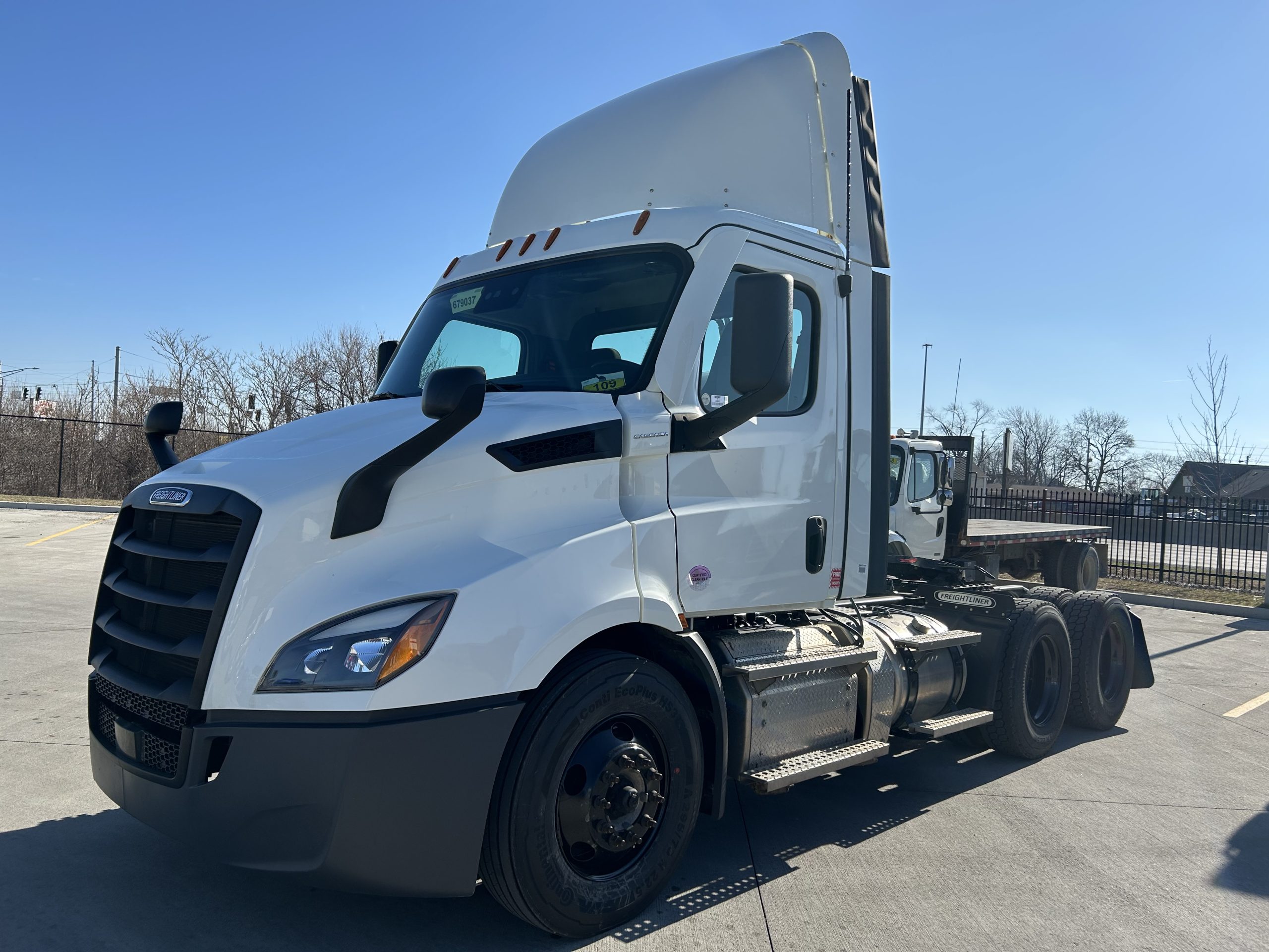 2021 Freightliner - image 1