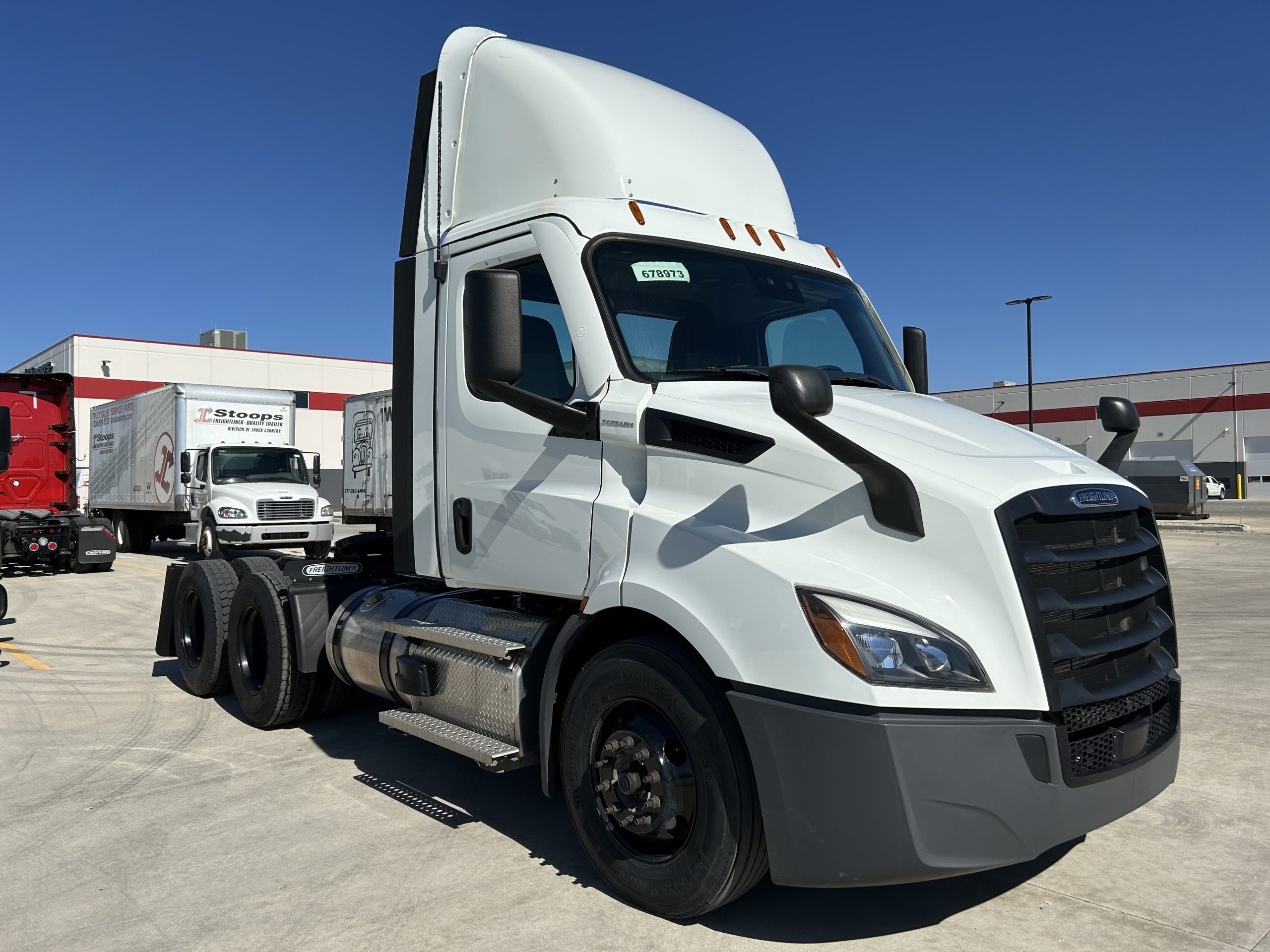 2021 Freightliner - image 3