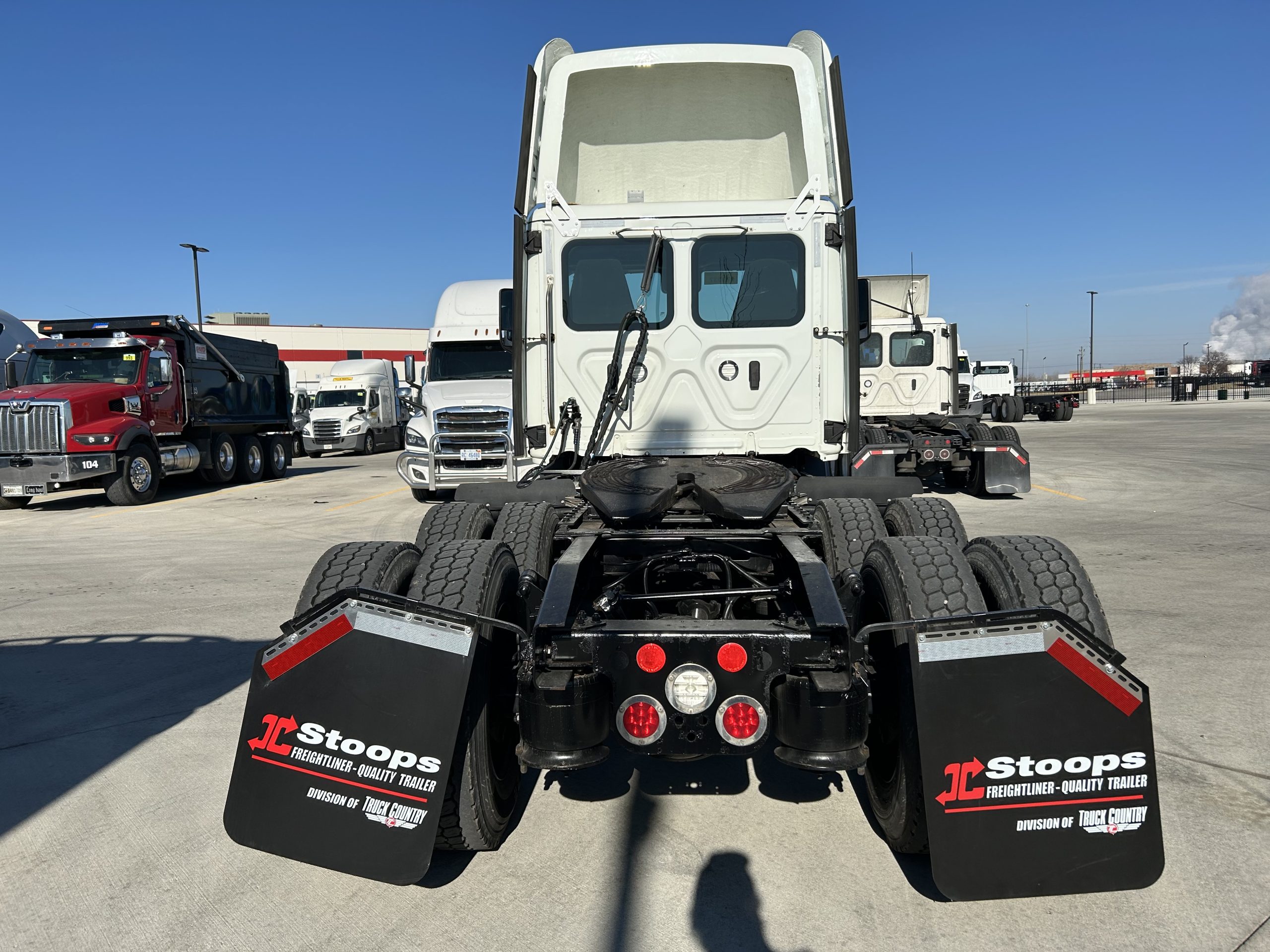 2021 Freightliner - image 4