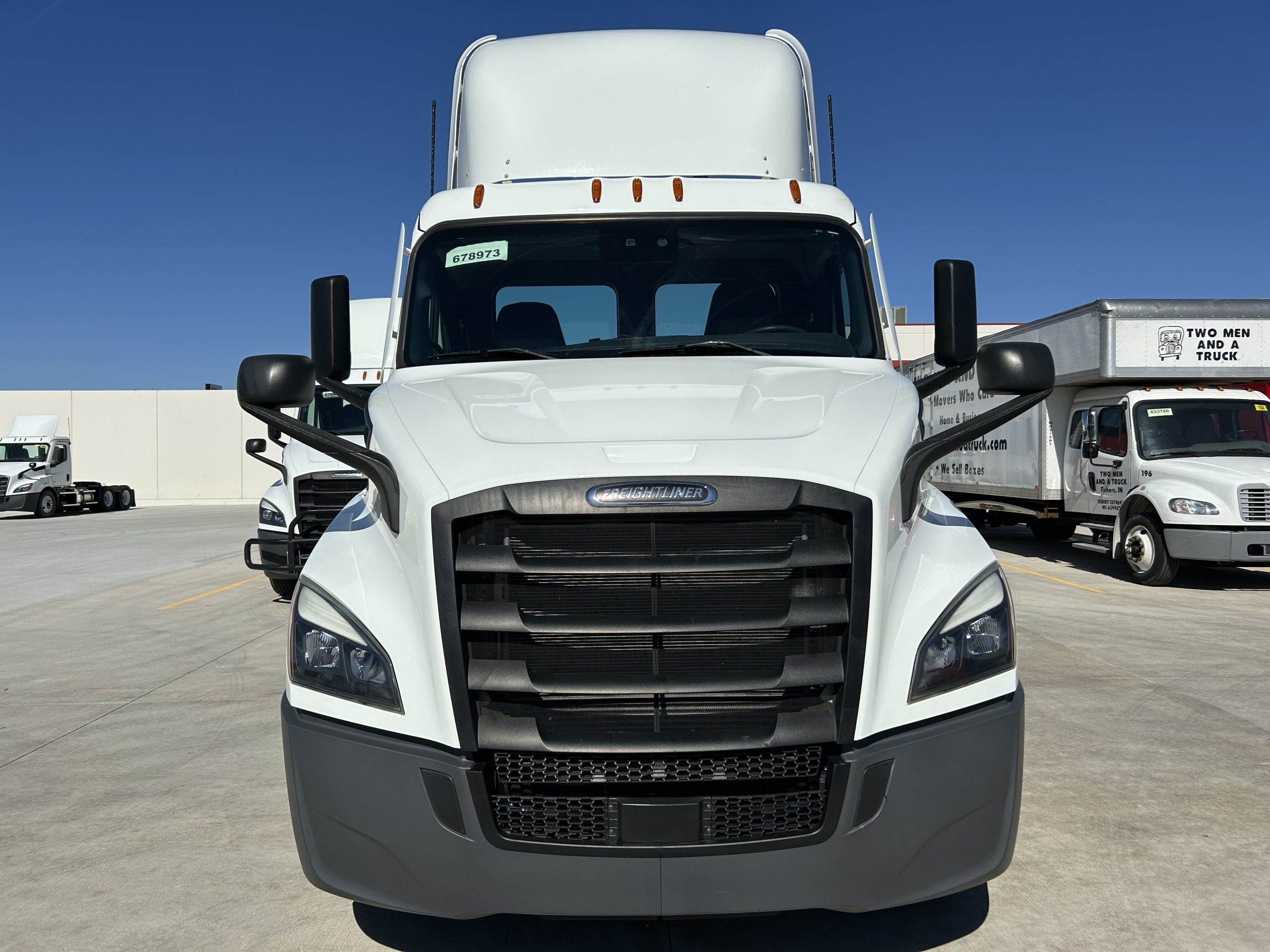 2021 Freightliner - image 2