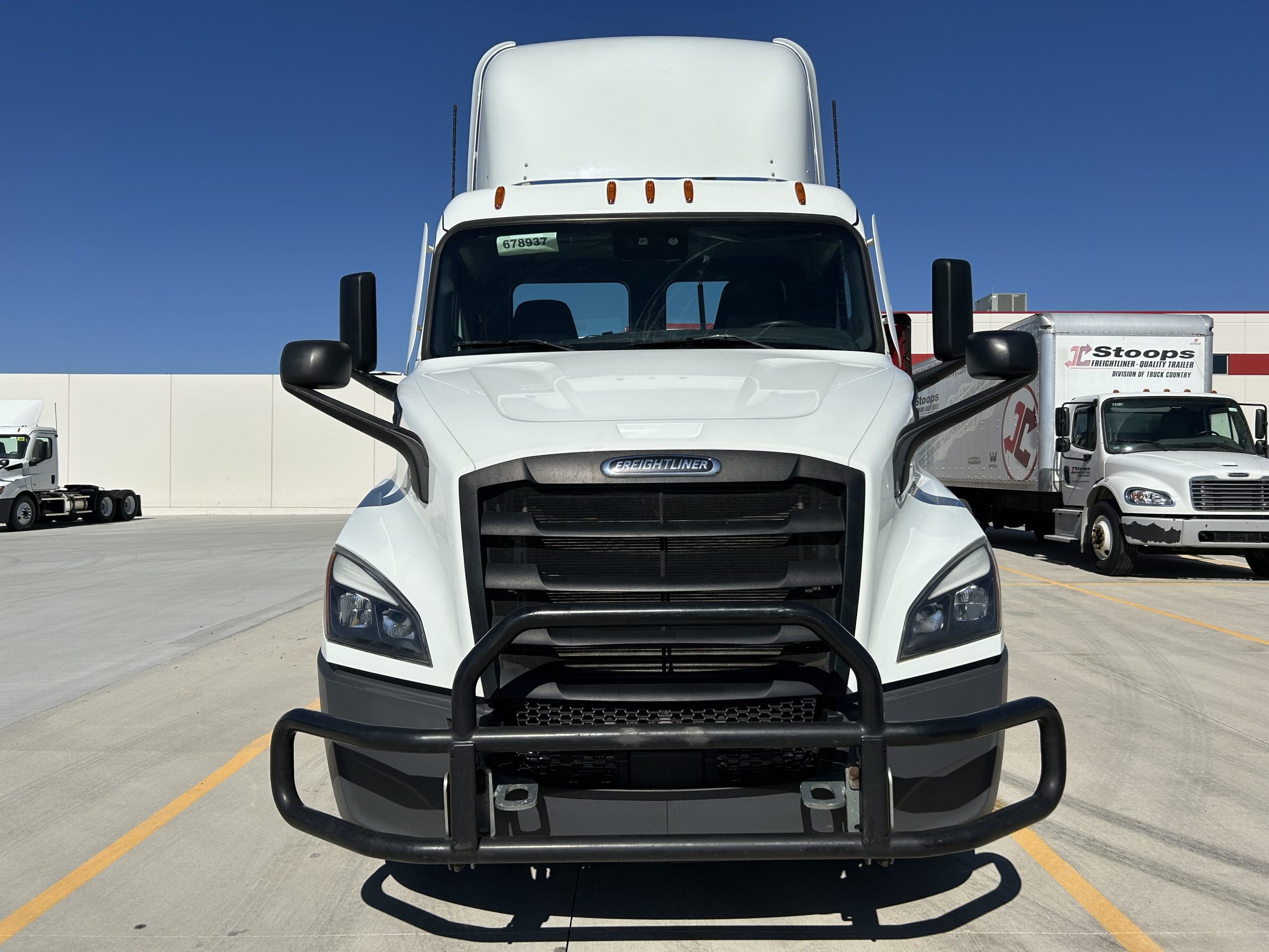 2021 Freightliner - image 2