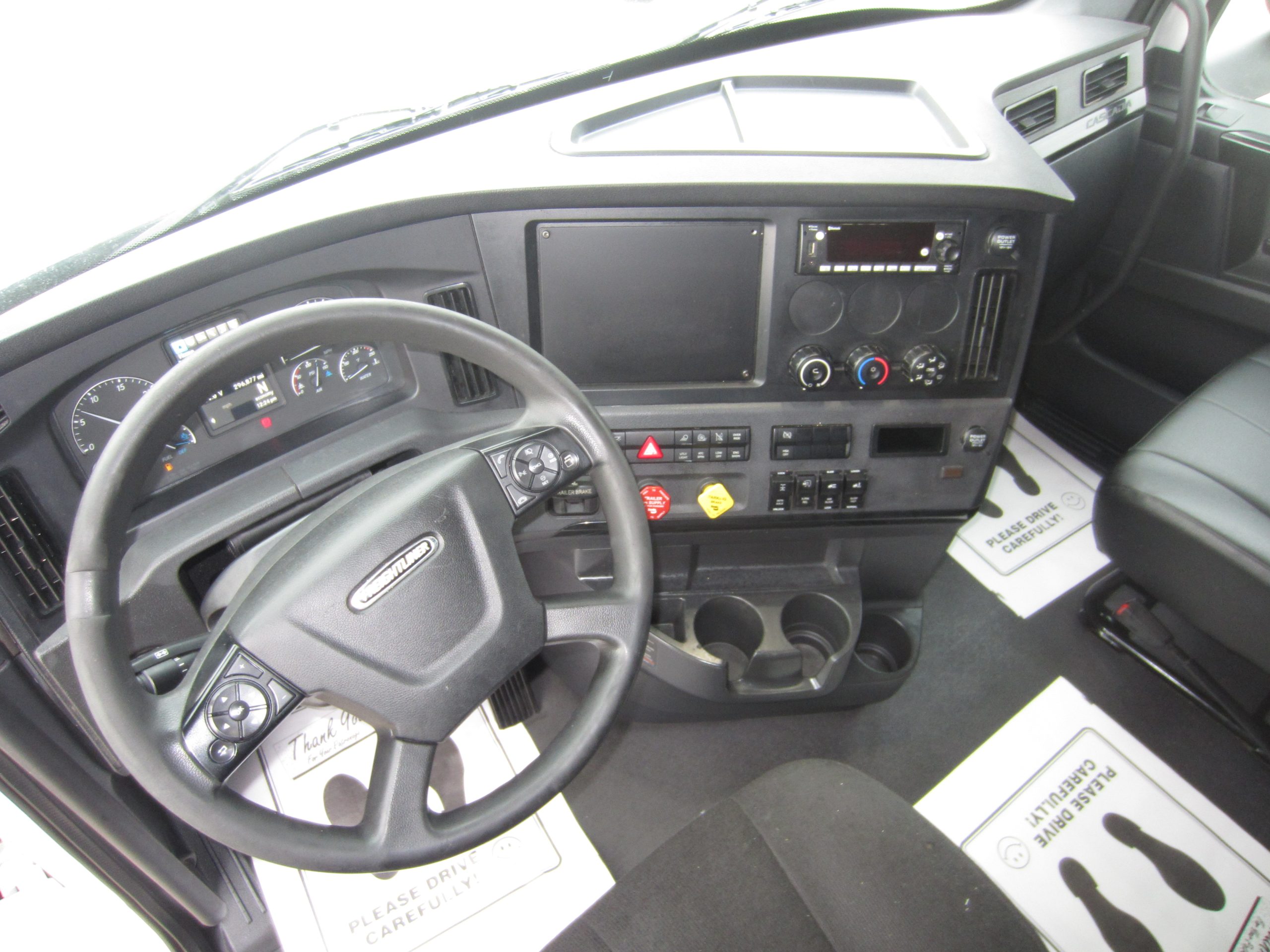 2023 Freightliner - image 5