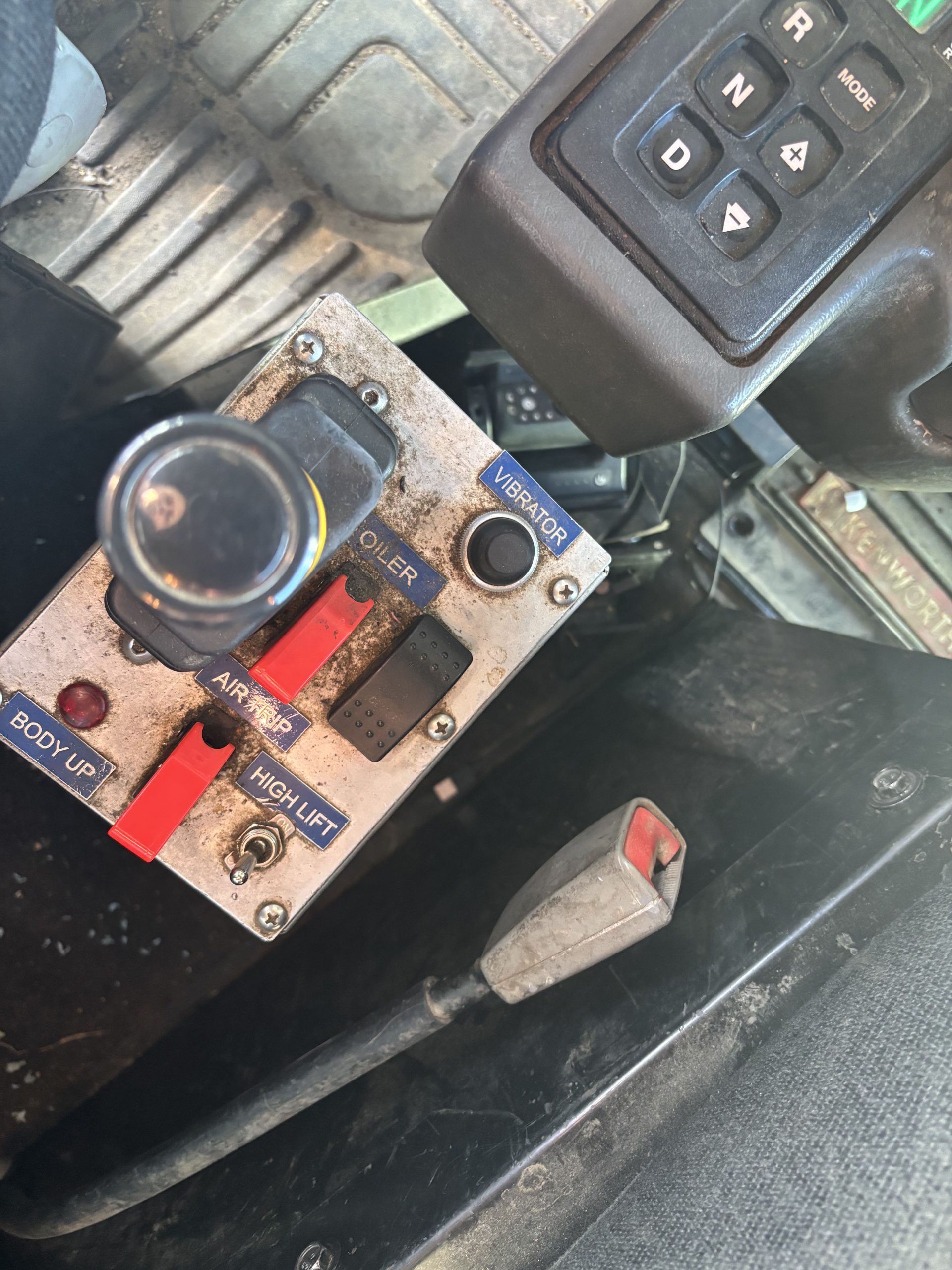 2019 Kenworth T800 - image 5 of 6