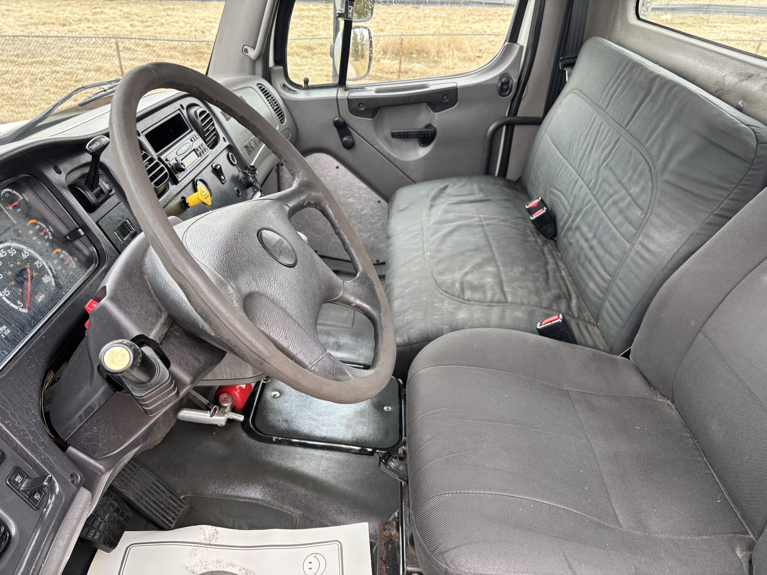 2007 Freightliner M2 106 - image 5 of 6