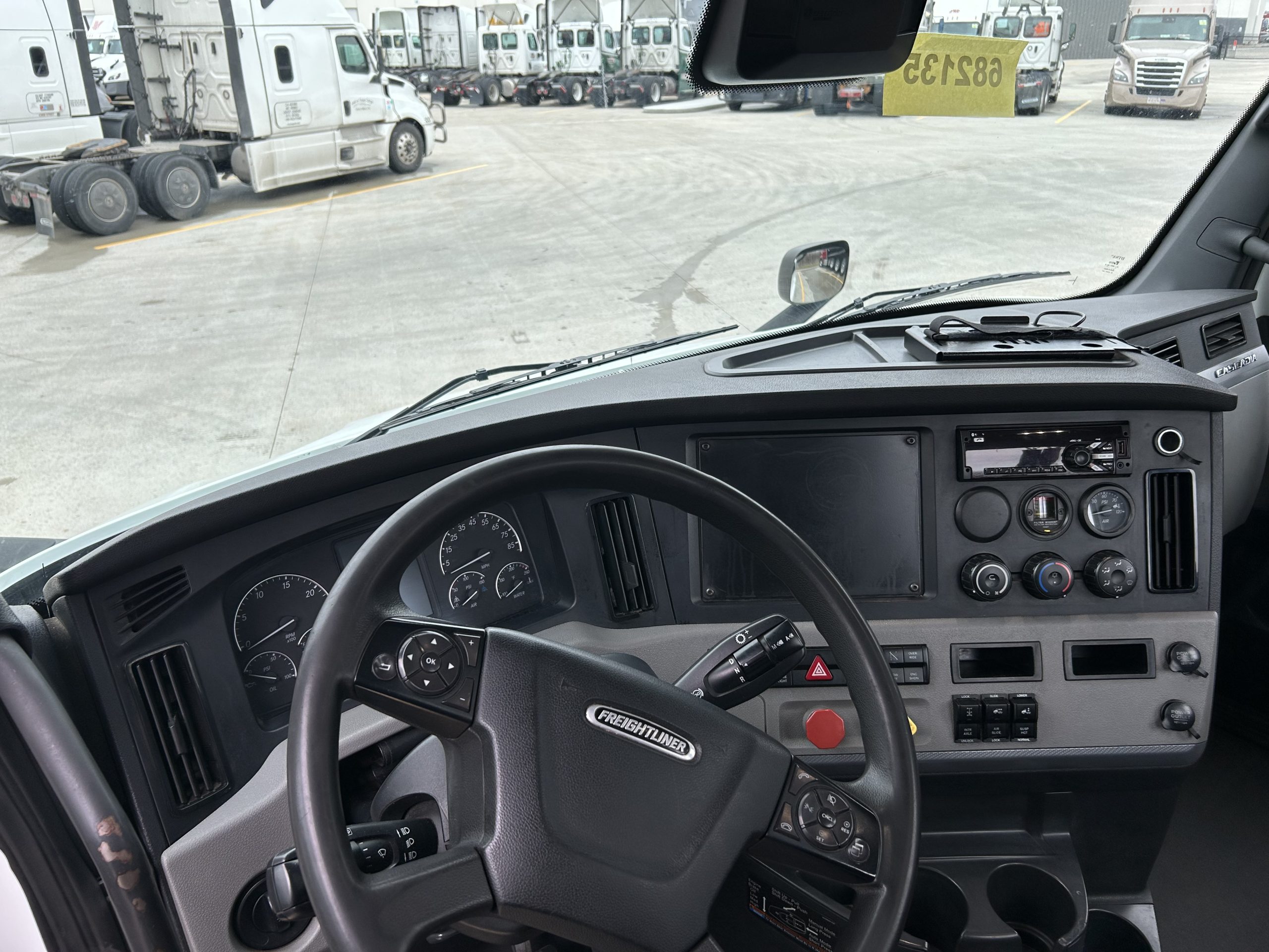 2021 Freightliner - image 5
