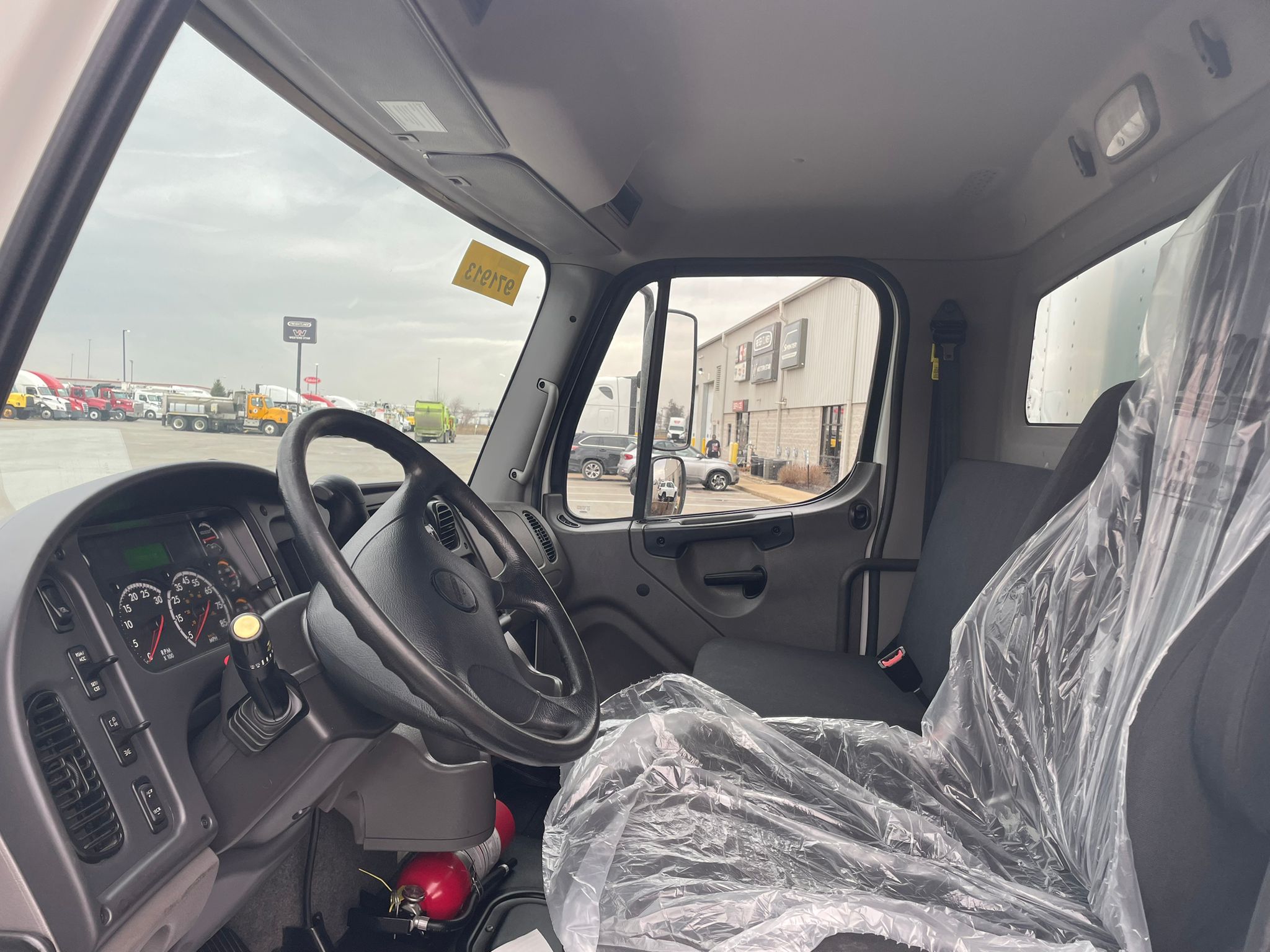 2021 Freightliner M2 106 - image 5 of 6