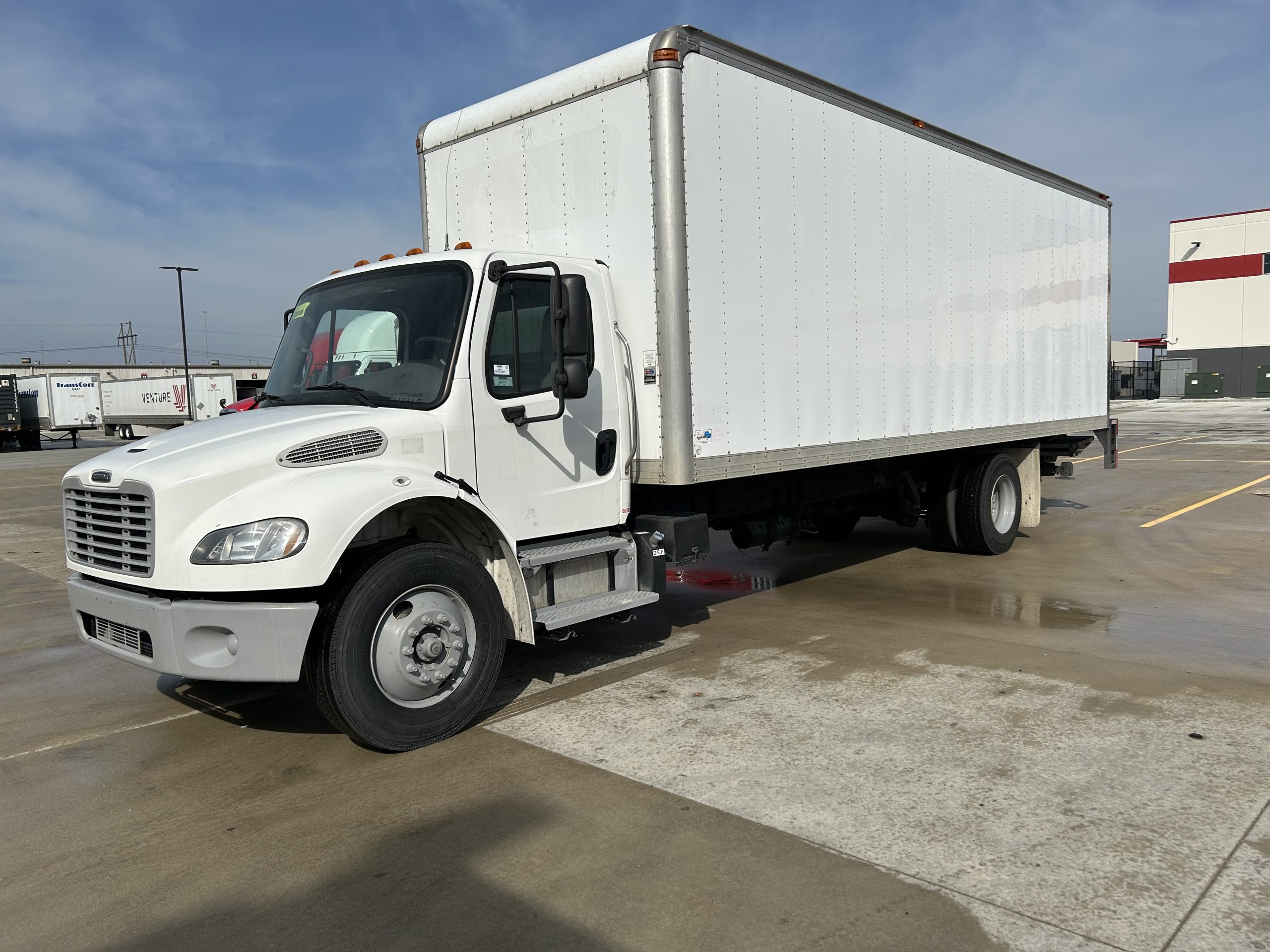 2017 Freightliner M2 106 - image 1 of 1