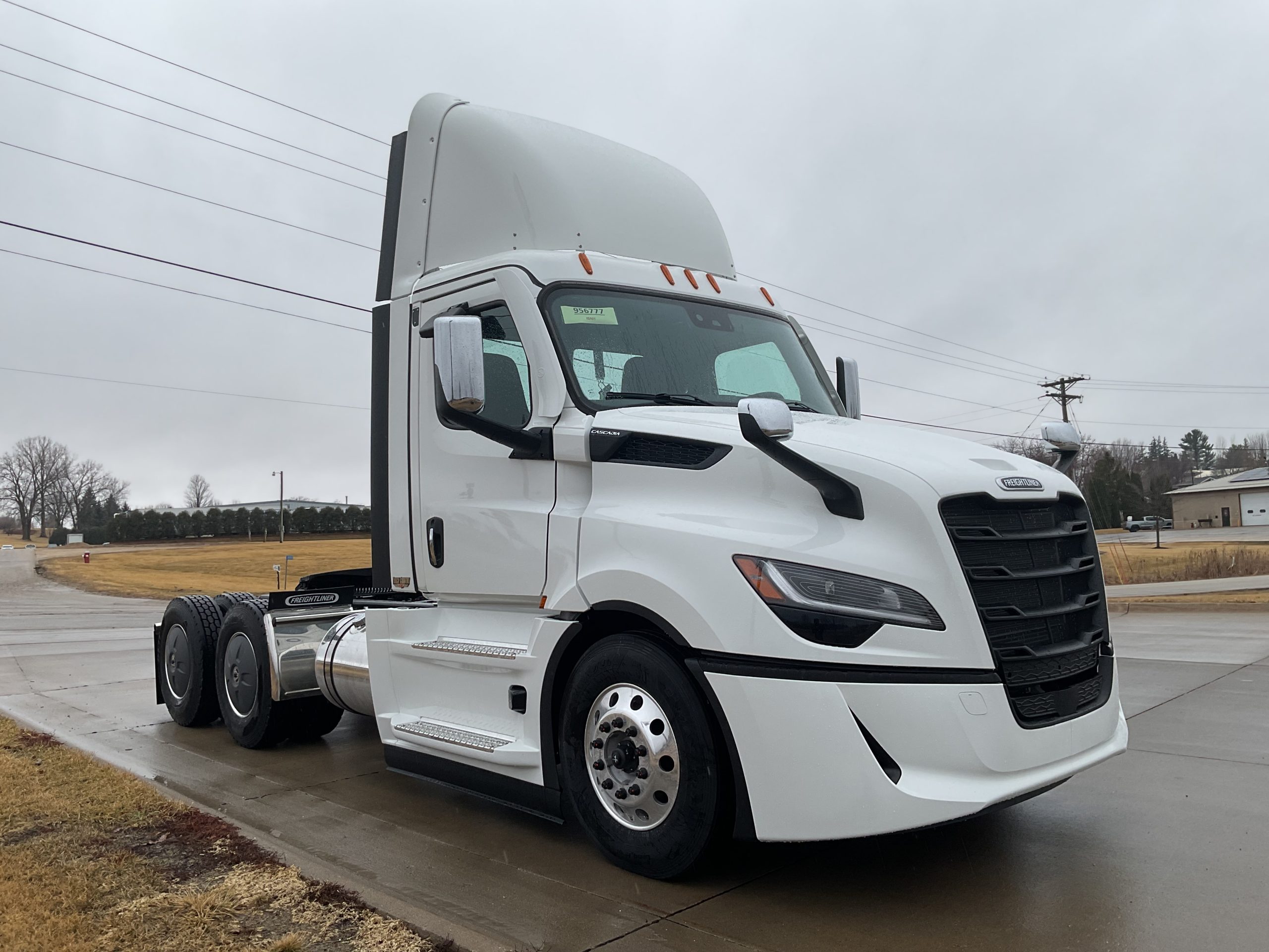 2026 Freightliner PJ126DC - image 3 of 6