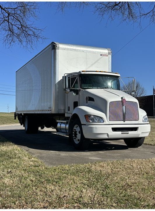 2022 Kenworth T270 - image 3