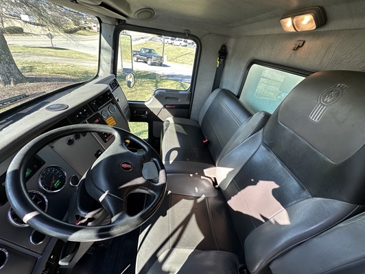 2022 Kenworth T270 - image 5