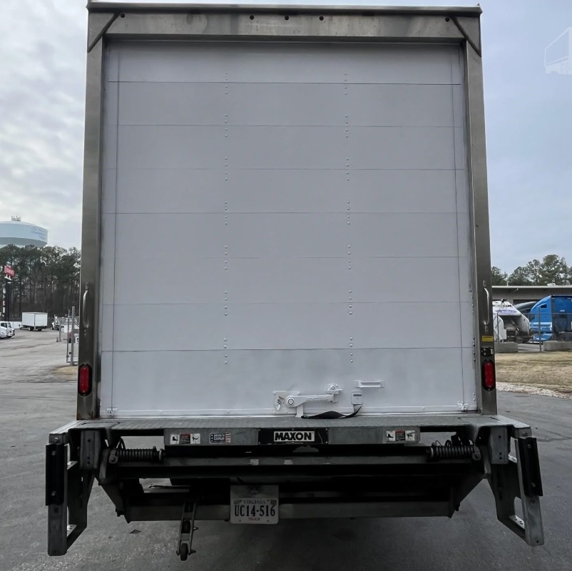 2022 Freightliner M2 106 - image 4