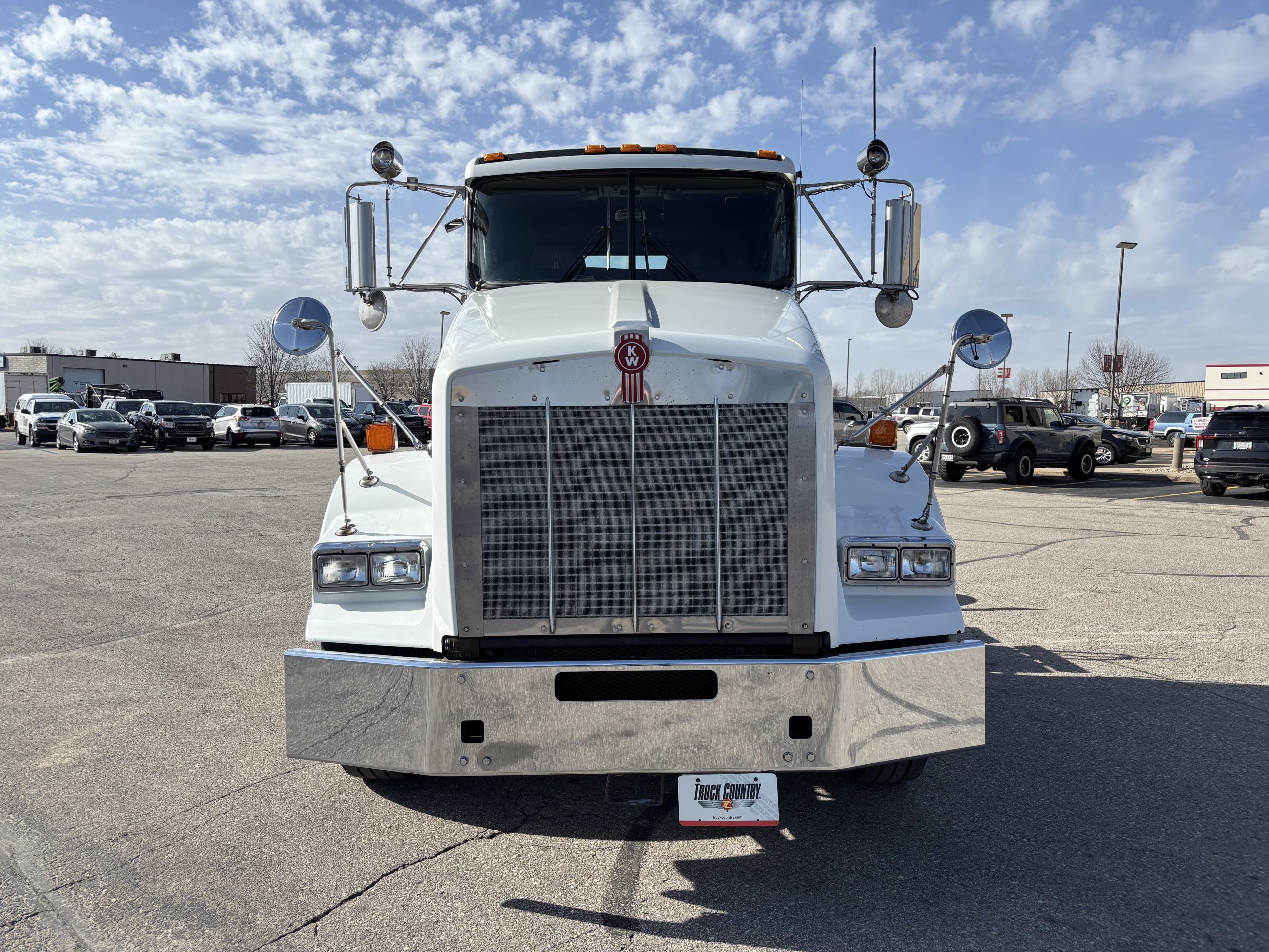 2020 Kenworth T800 - image 2 of 6