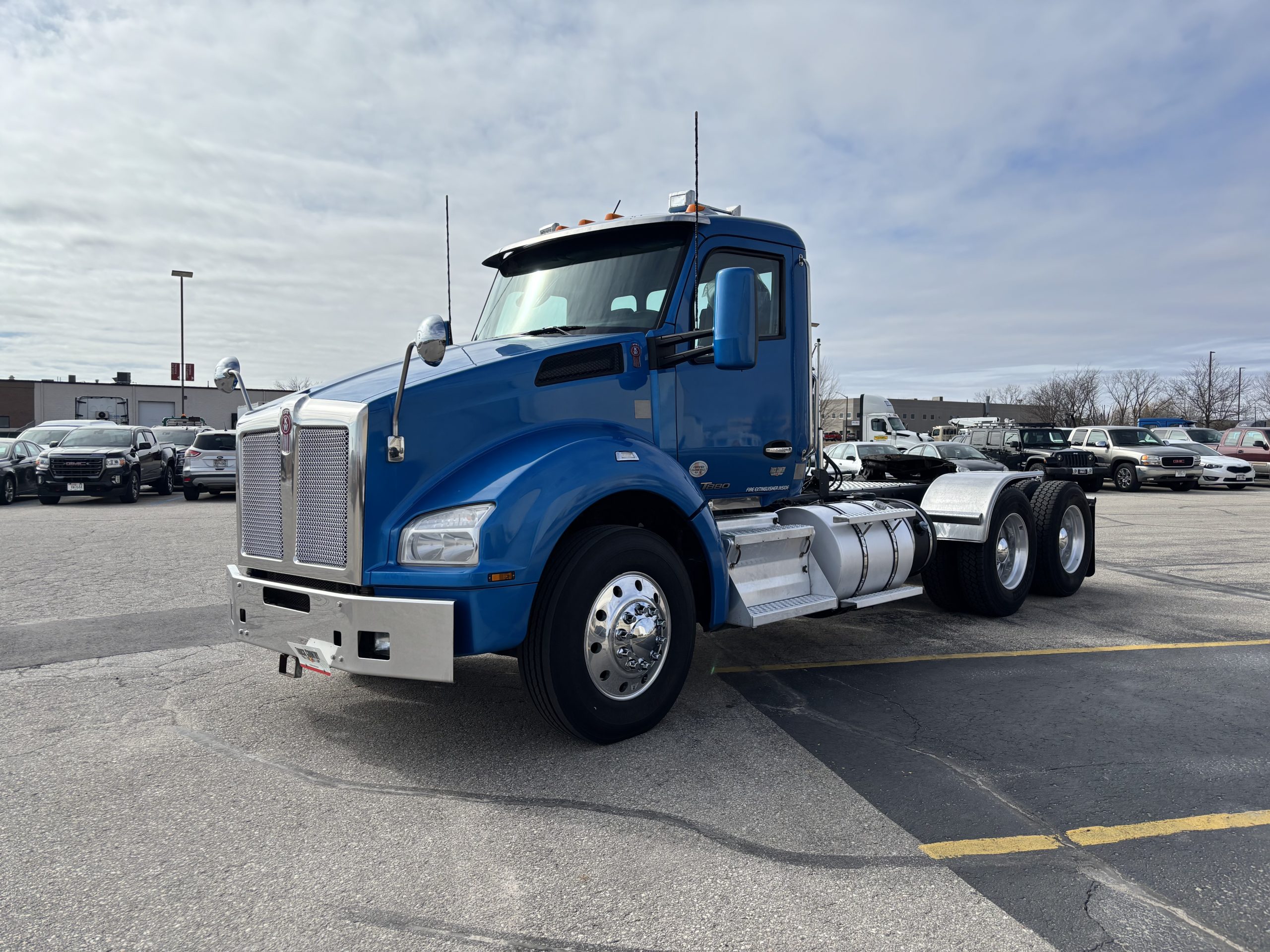 2021 Kenworth T880 - image 1 of 6