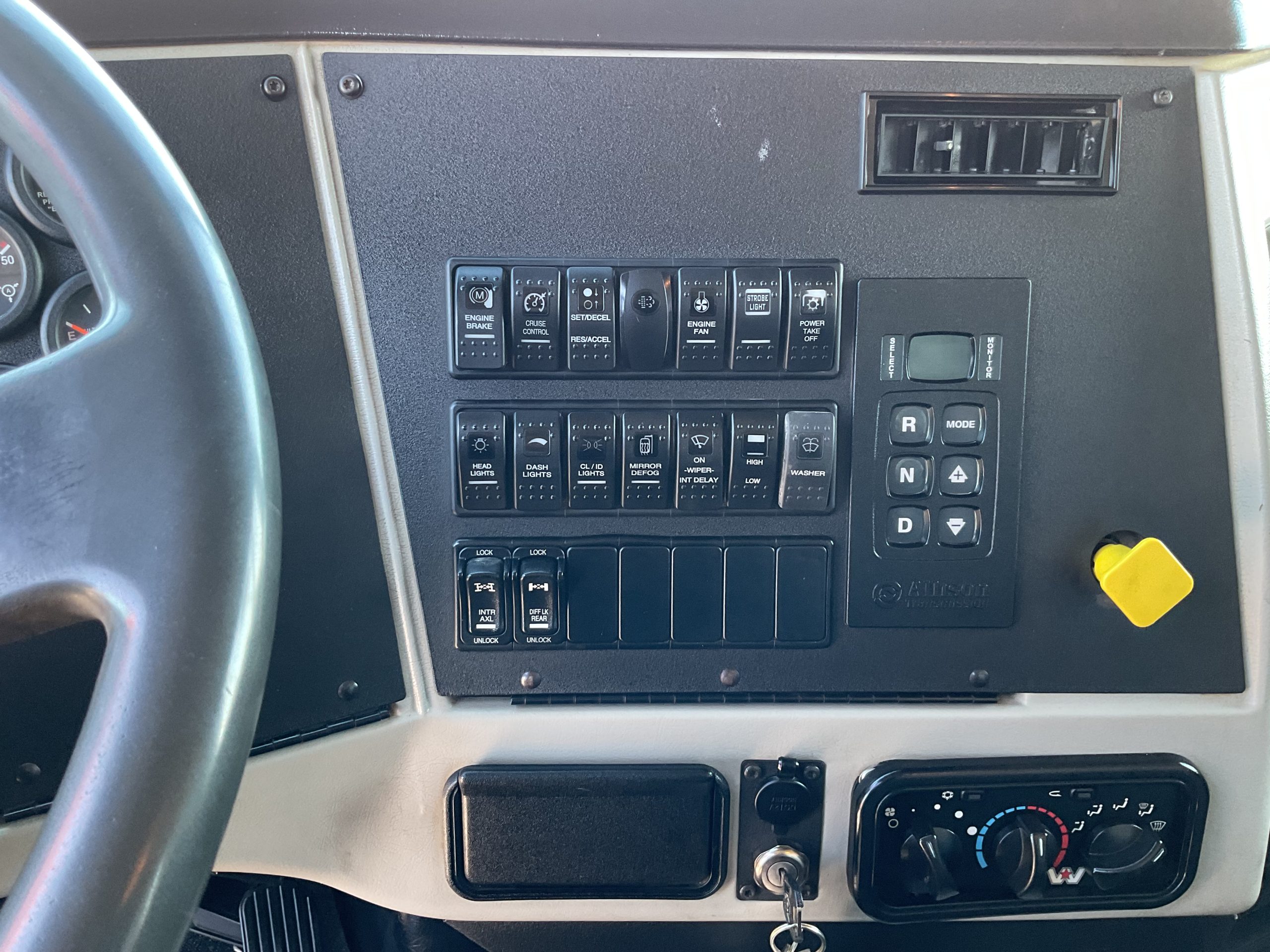 2017 Western Star 4700SB - image 6 of 6