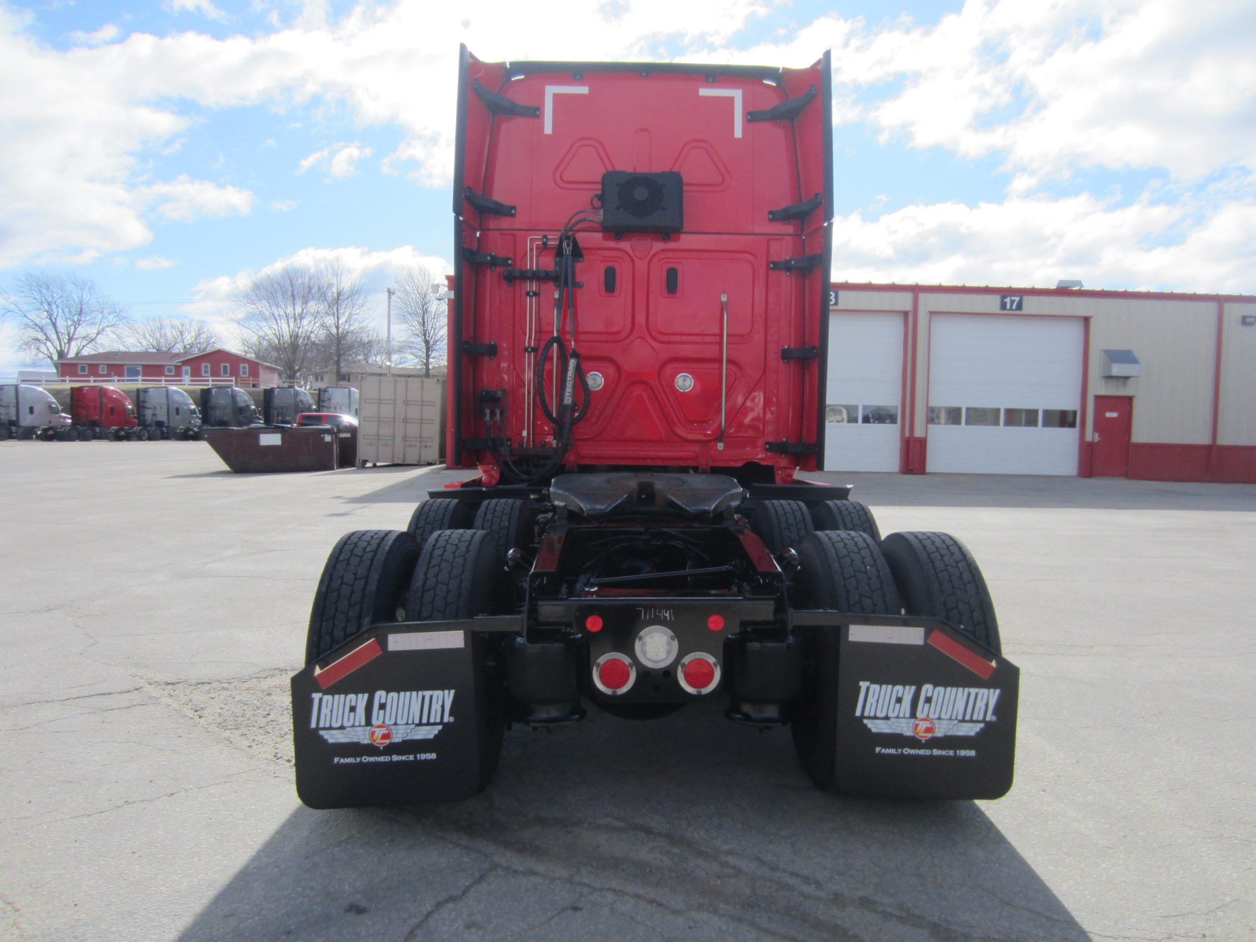 2022 Freightliner - image 4