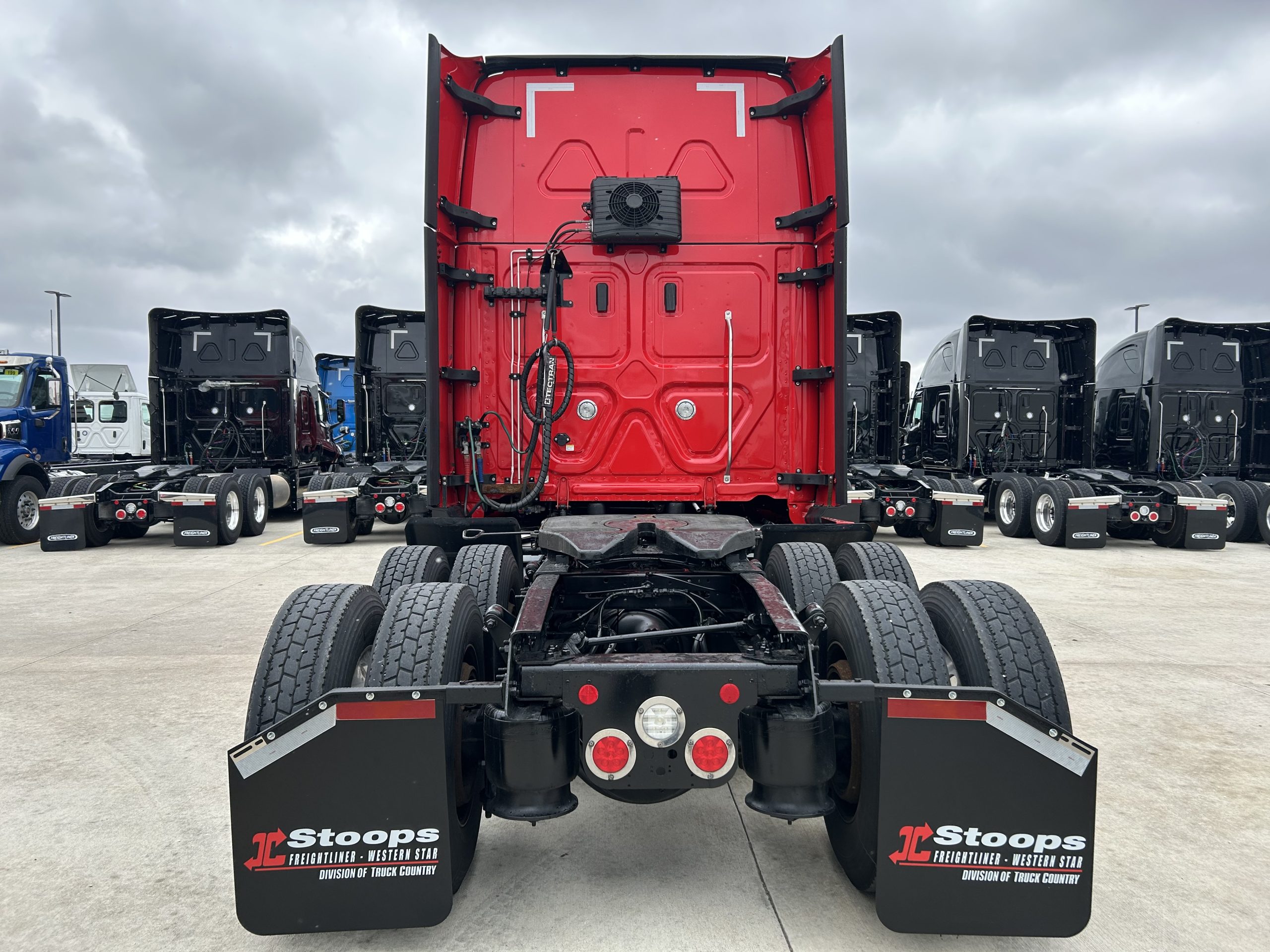 2022 Freightliner - image 4