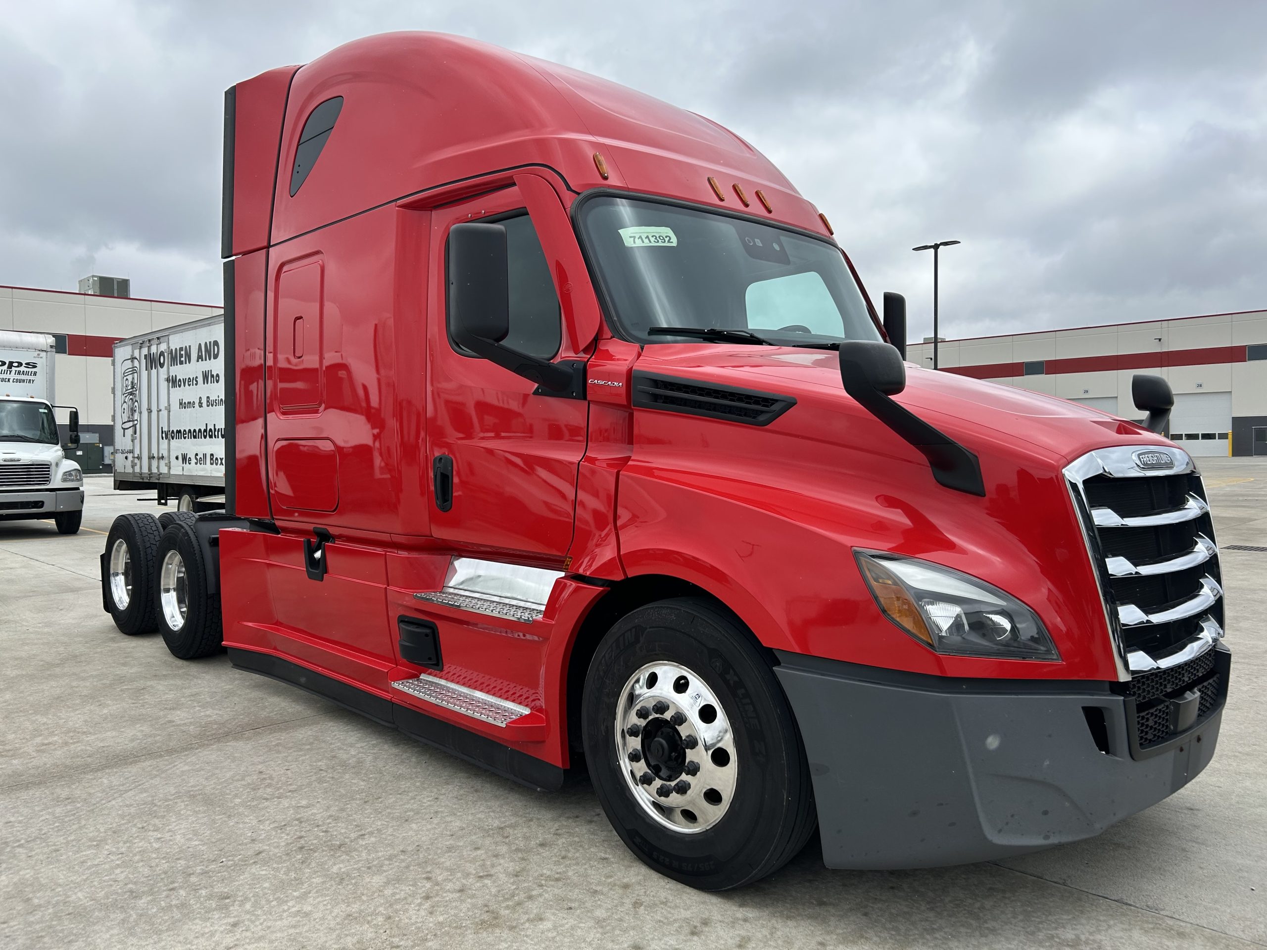 2022 Freightliner - image 3