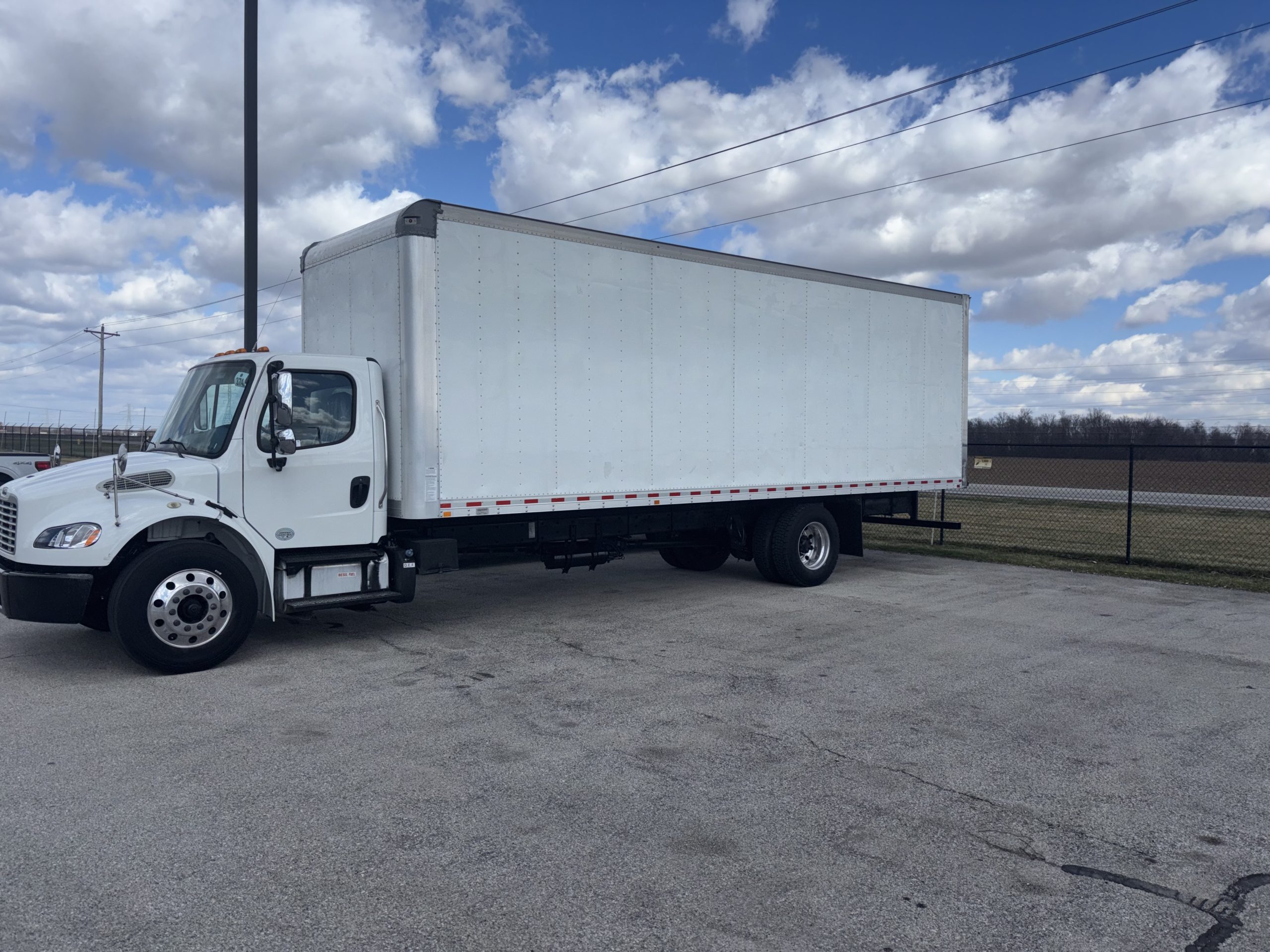 2020 Freightliner M2 106 068Rf00000c1Ew0 2020 Freightliner M2 106 068Rf00000c1Ew0