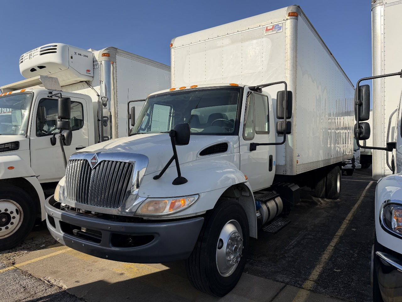 2018 International 4300 - image 1 of 1