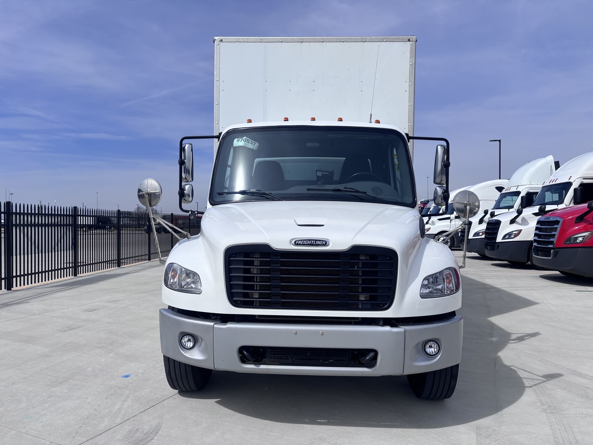2021 Freightliner M2 106 — photo 2