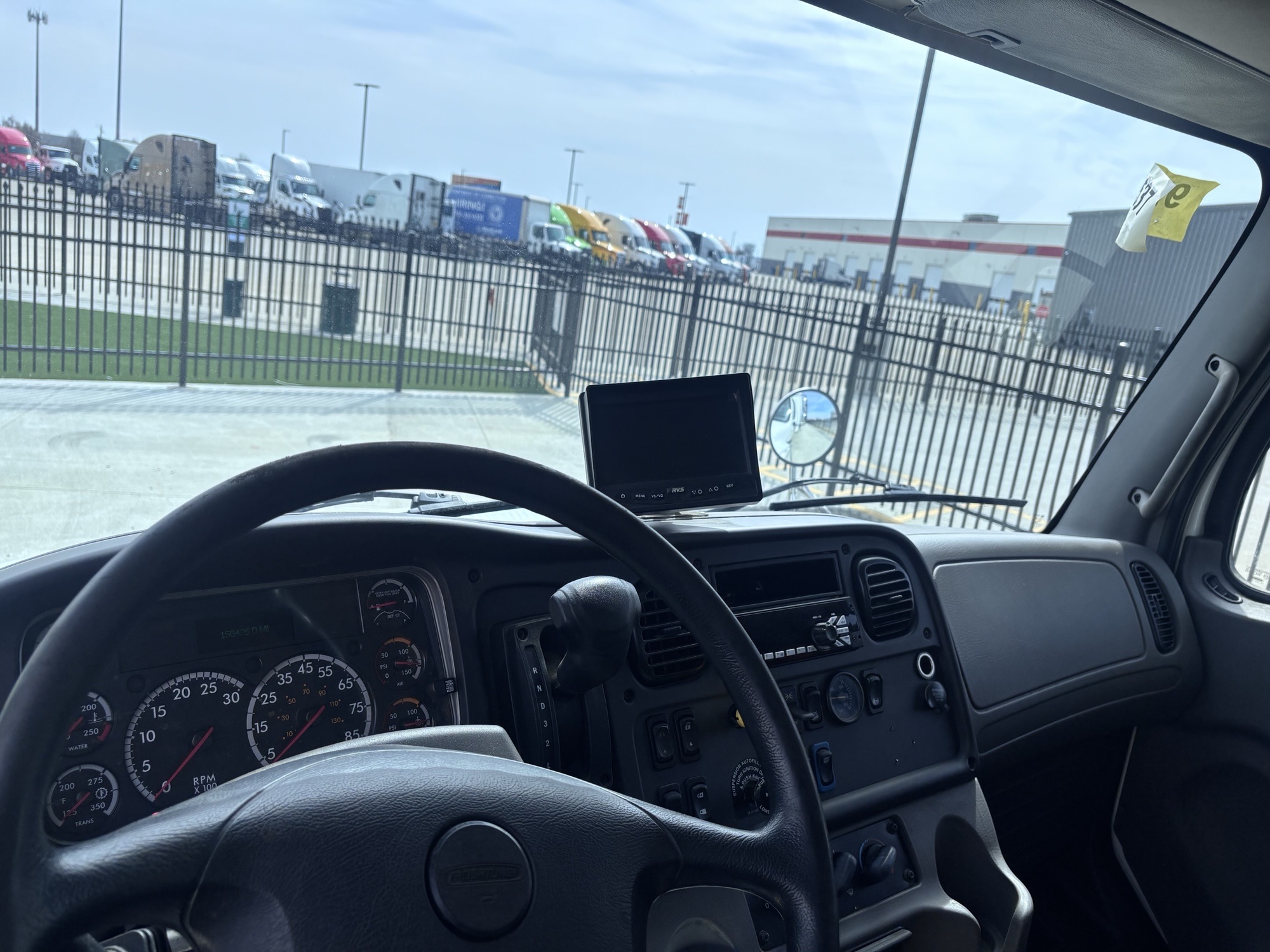 2021 Freightliner M2 106 — photo 5