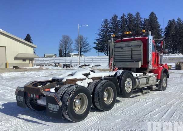 2015 Western Star 4900 - image 2